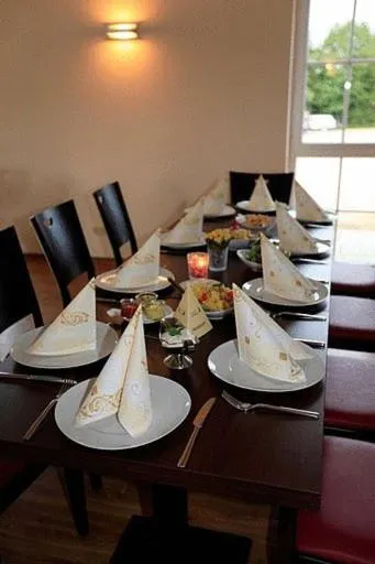 Restaurant/places to eat in Landhotel Möllhagen