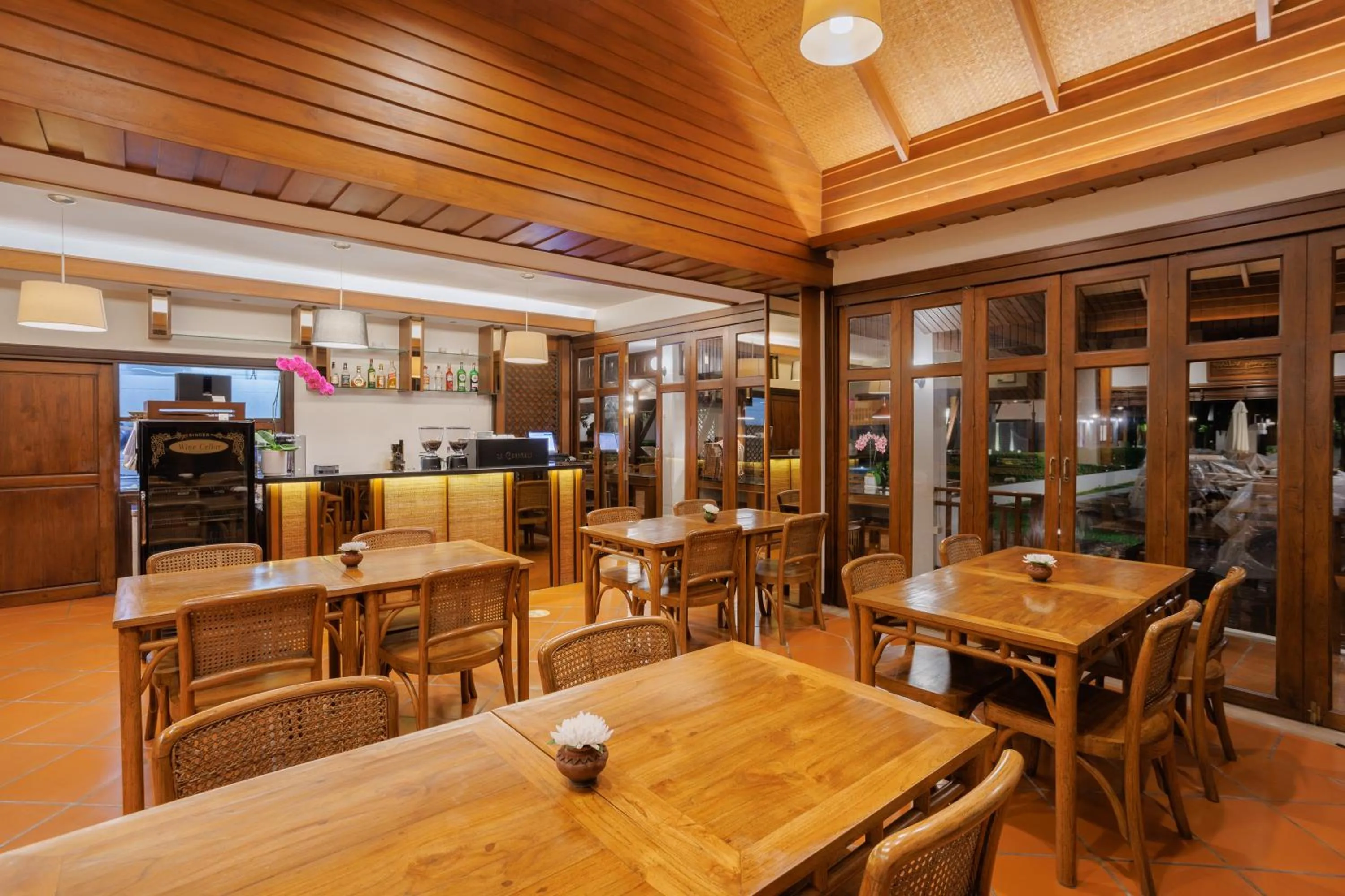 Restaurant/places to eat in Rimping Village