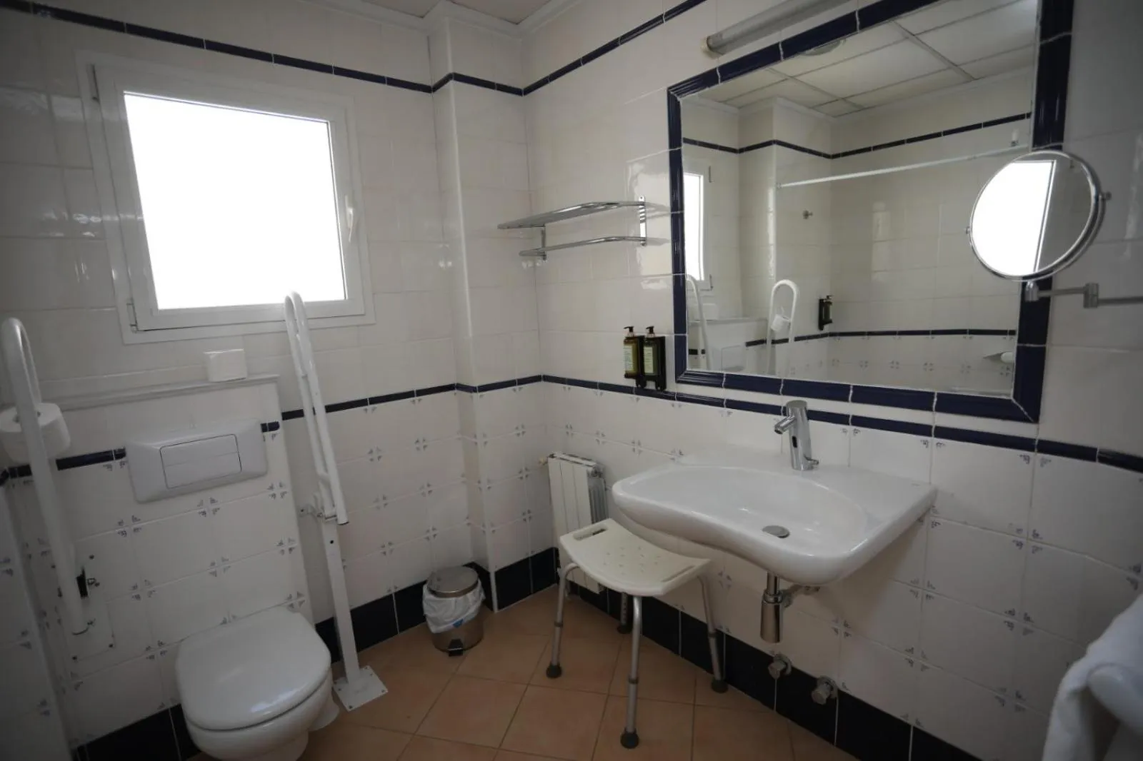 Bathroom in Hotel Ramis fundado en 1969