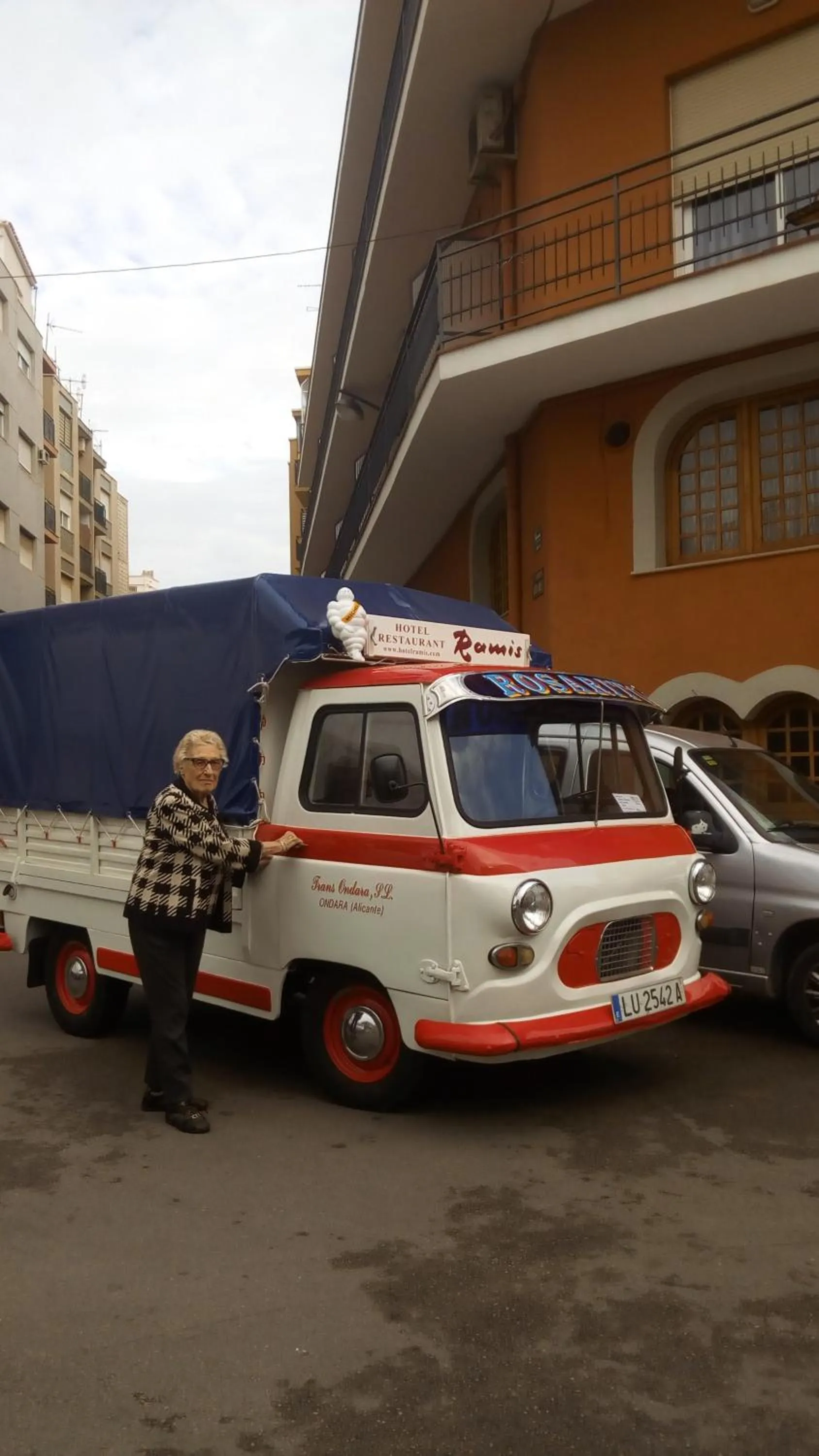 Logo/Certificate/Sign in Hotel Ramis fundado en 1969