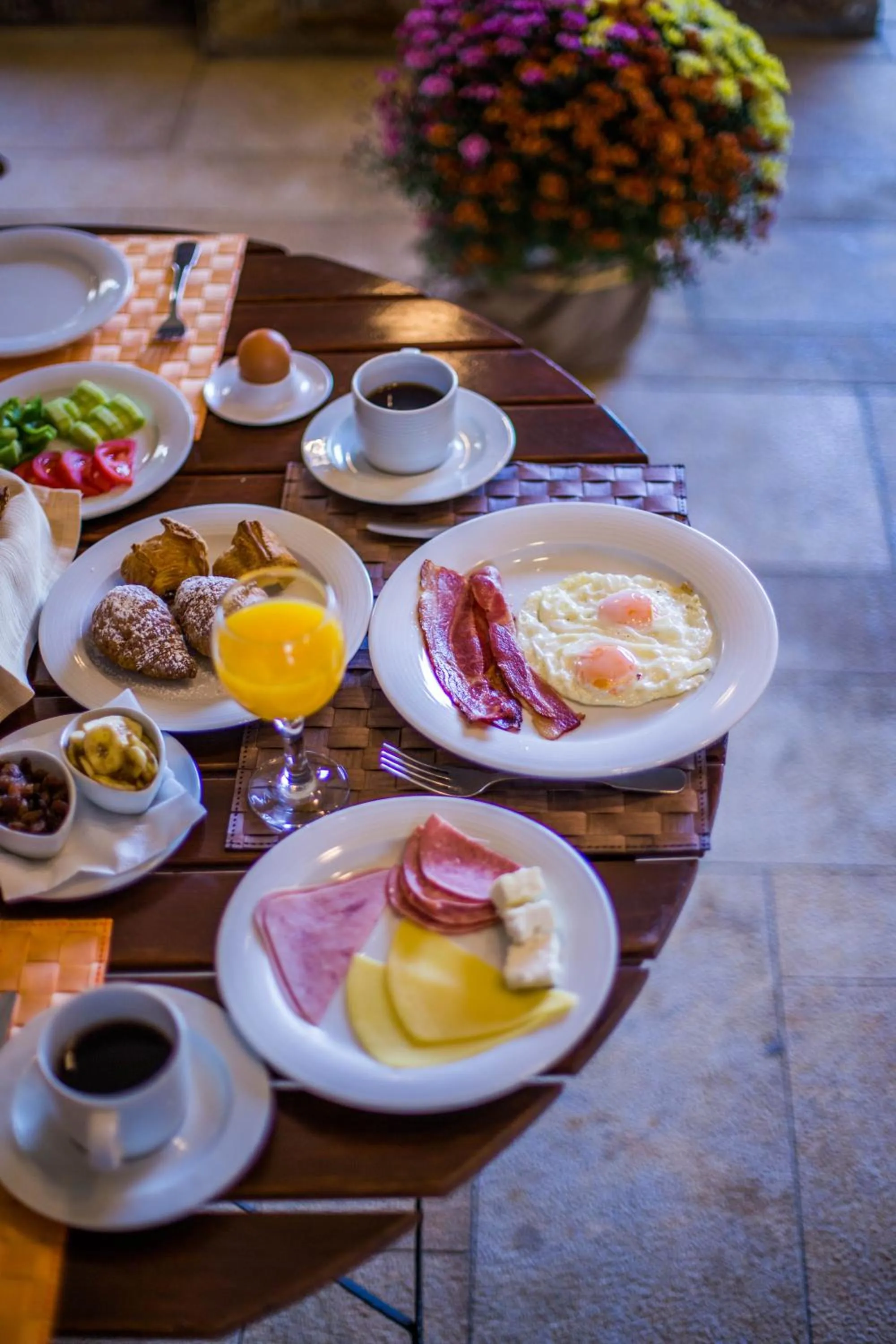 Crithoni's Paradise Hotel