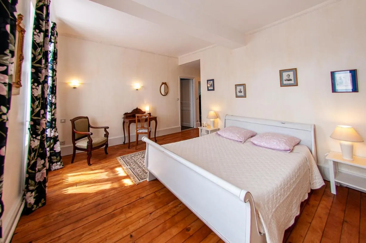 Bed in Au Puy Des Vérités