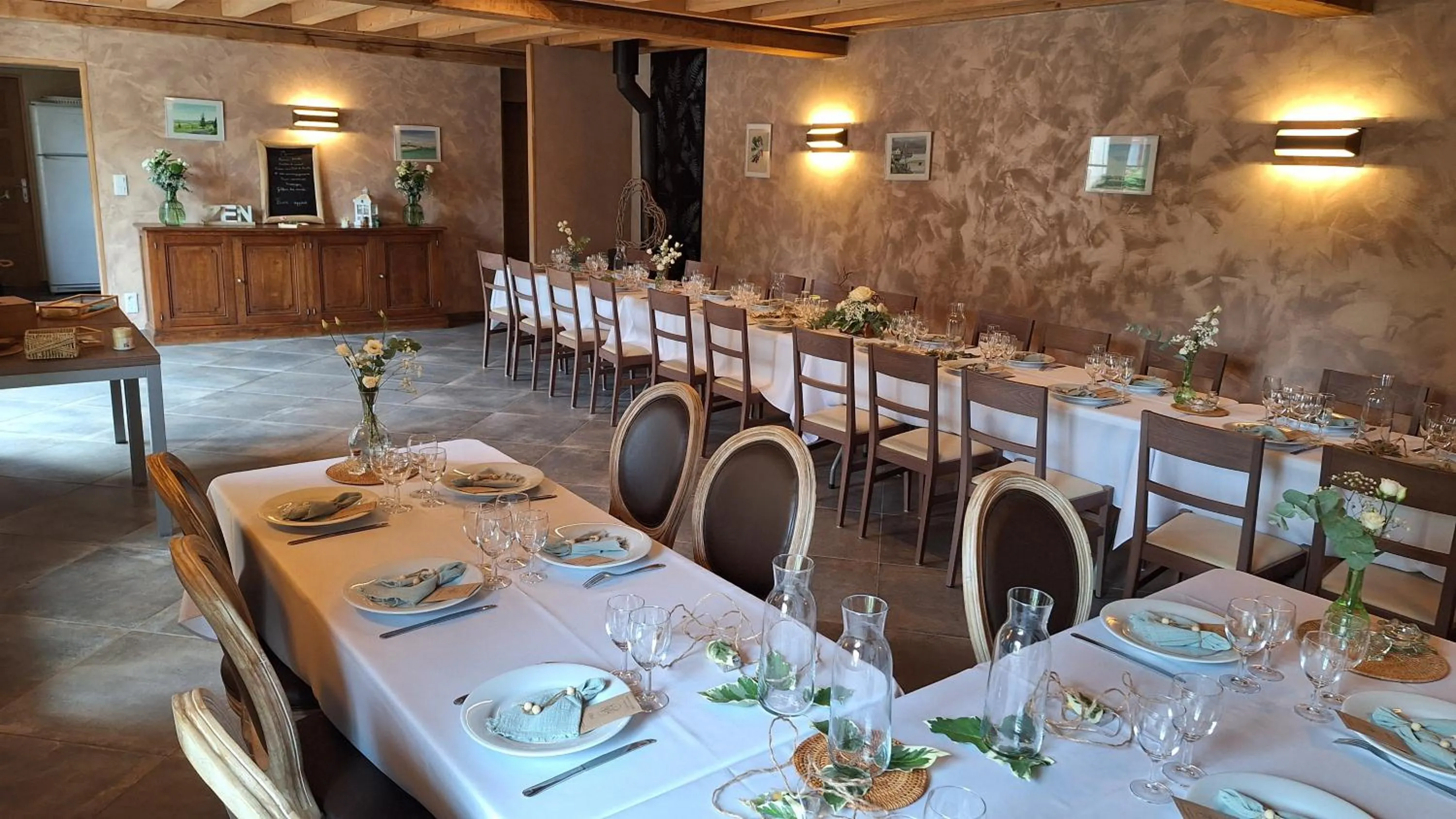 Banquet/Function facilities in Au Puy Des Vérités