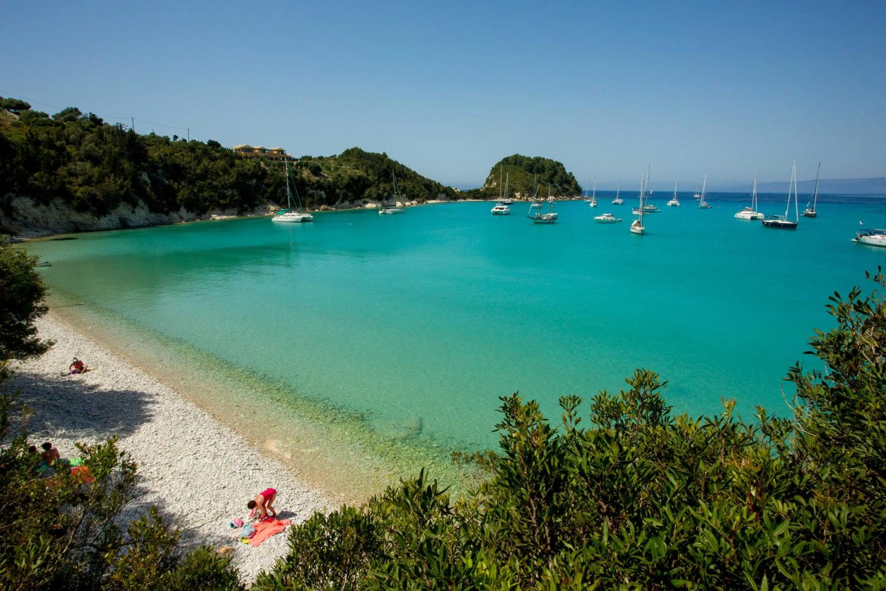 Amfitriti Hotel & Studios