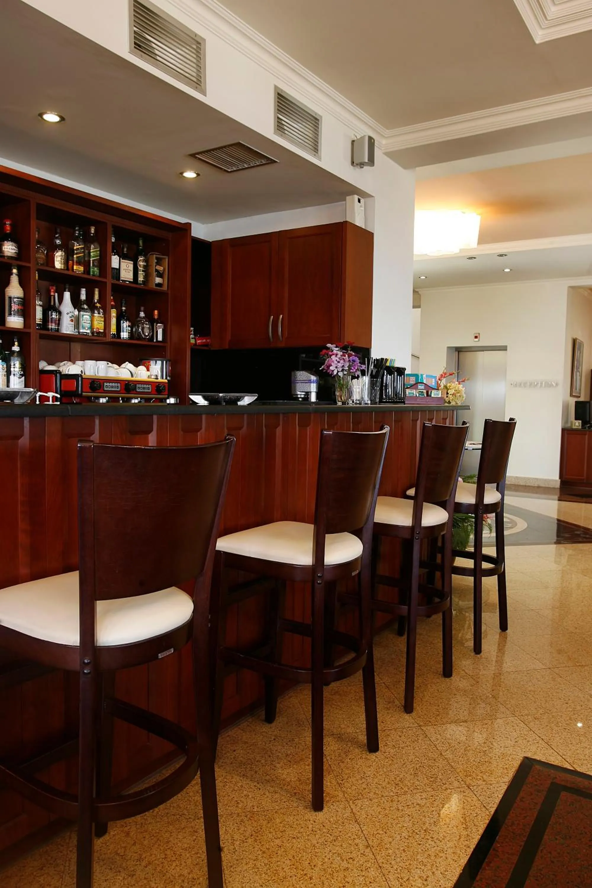 Lounge or bar in Sea View Resorts & Spa