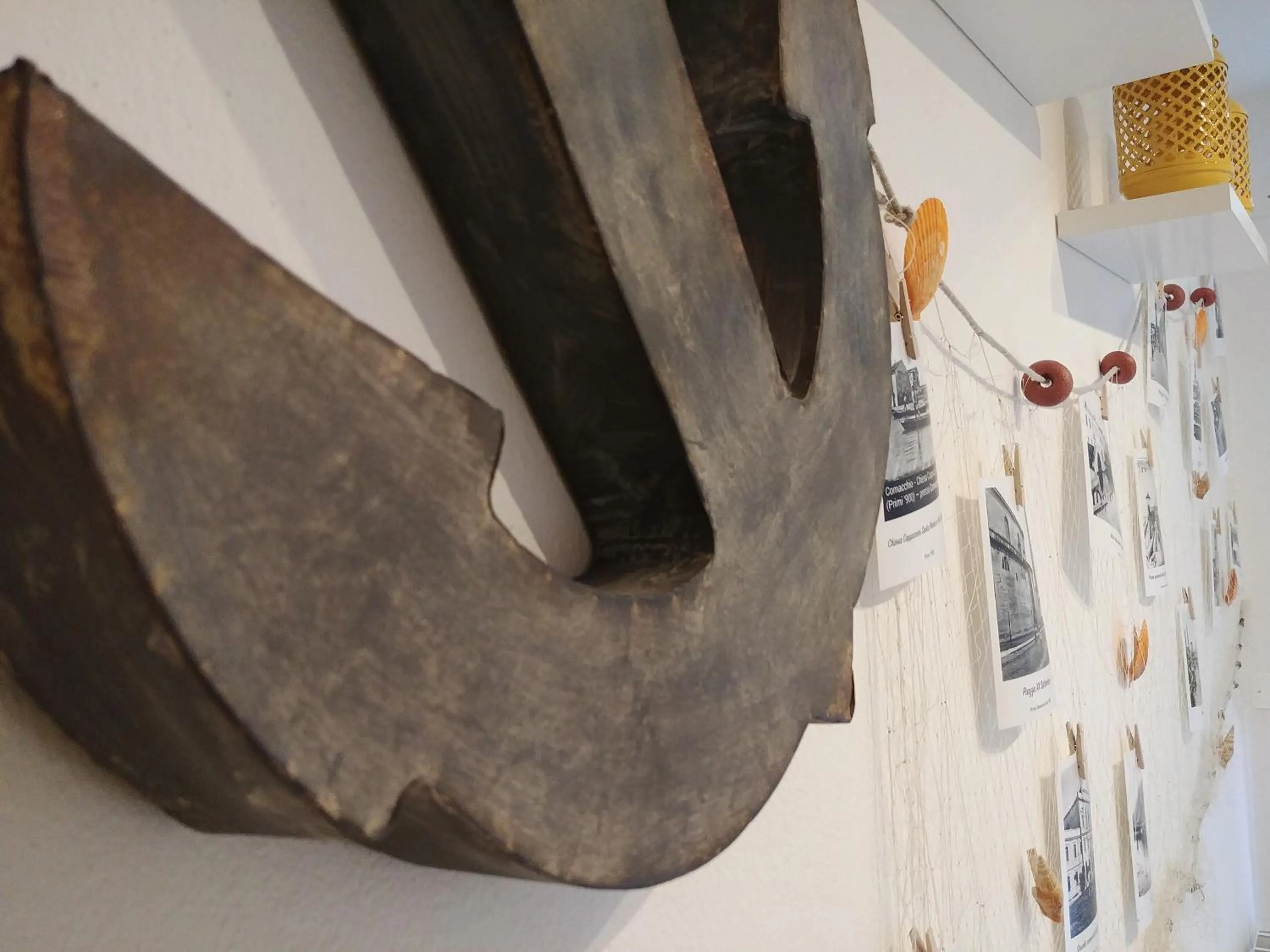 Decorative detail in B&B Comacchio