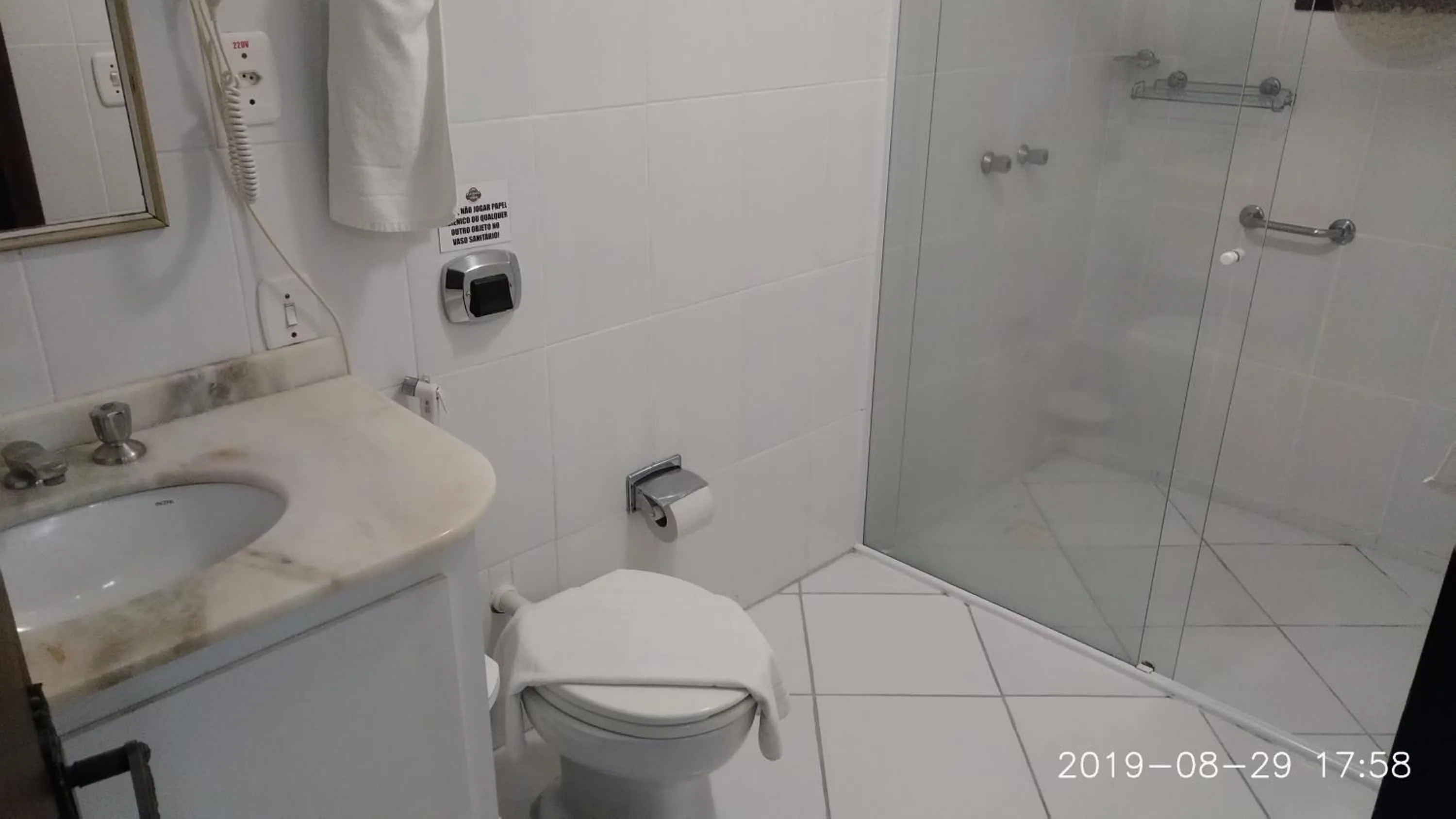 Bathroom in Pousada do Verde Gramado