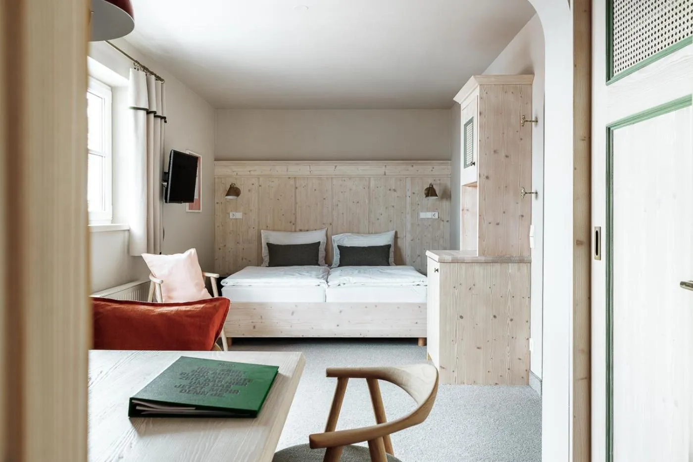 Photo of the whole room, Bed in Apparthotel Sankt Georg