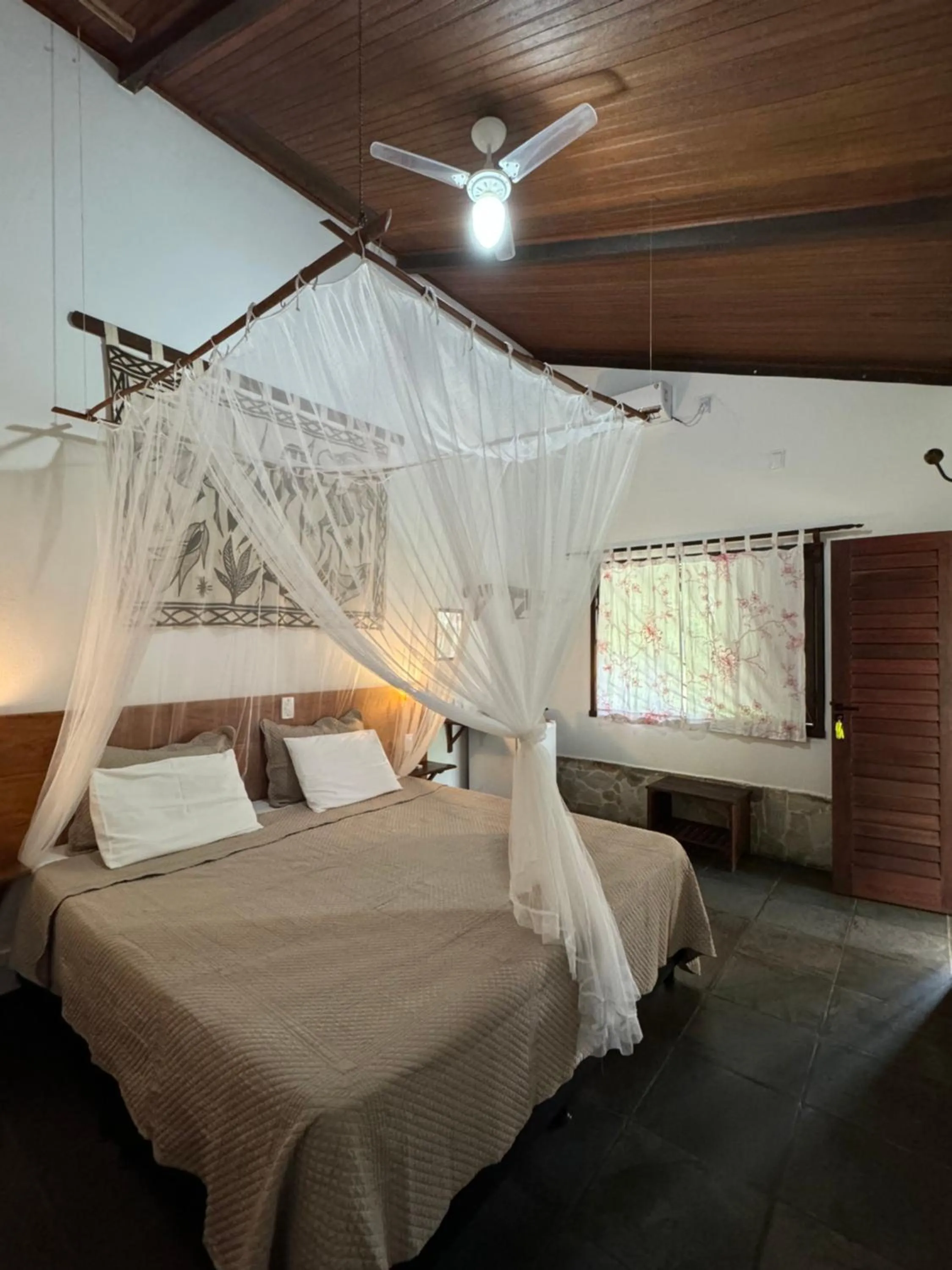 Photo of the whole room, Bed in Pousada Horizonte Azul
