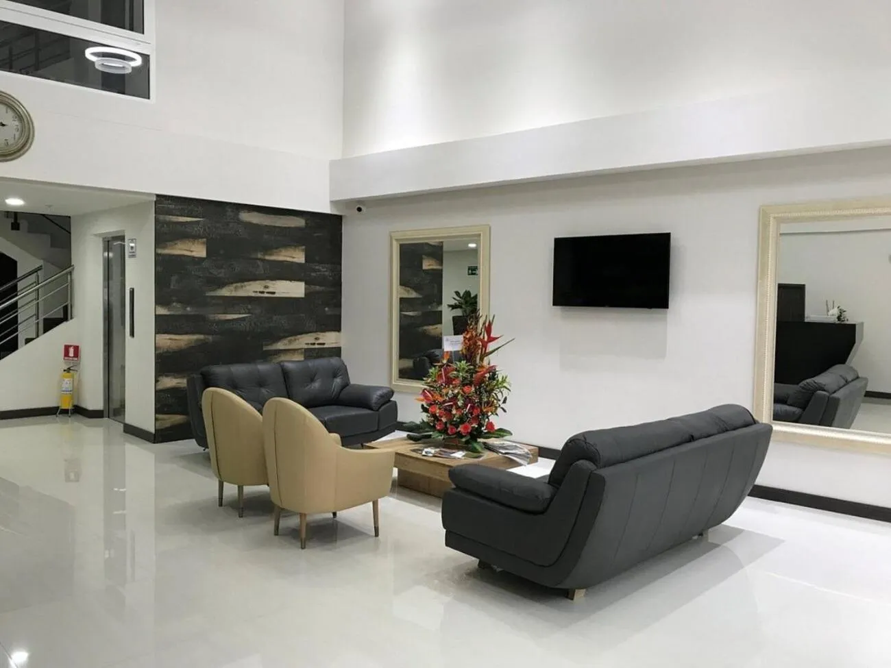 Lobby or reception in Arame Hotel