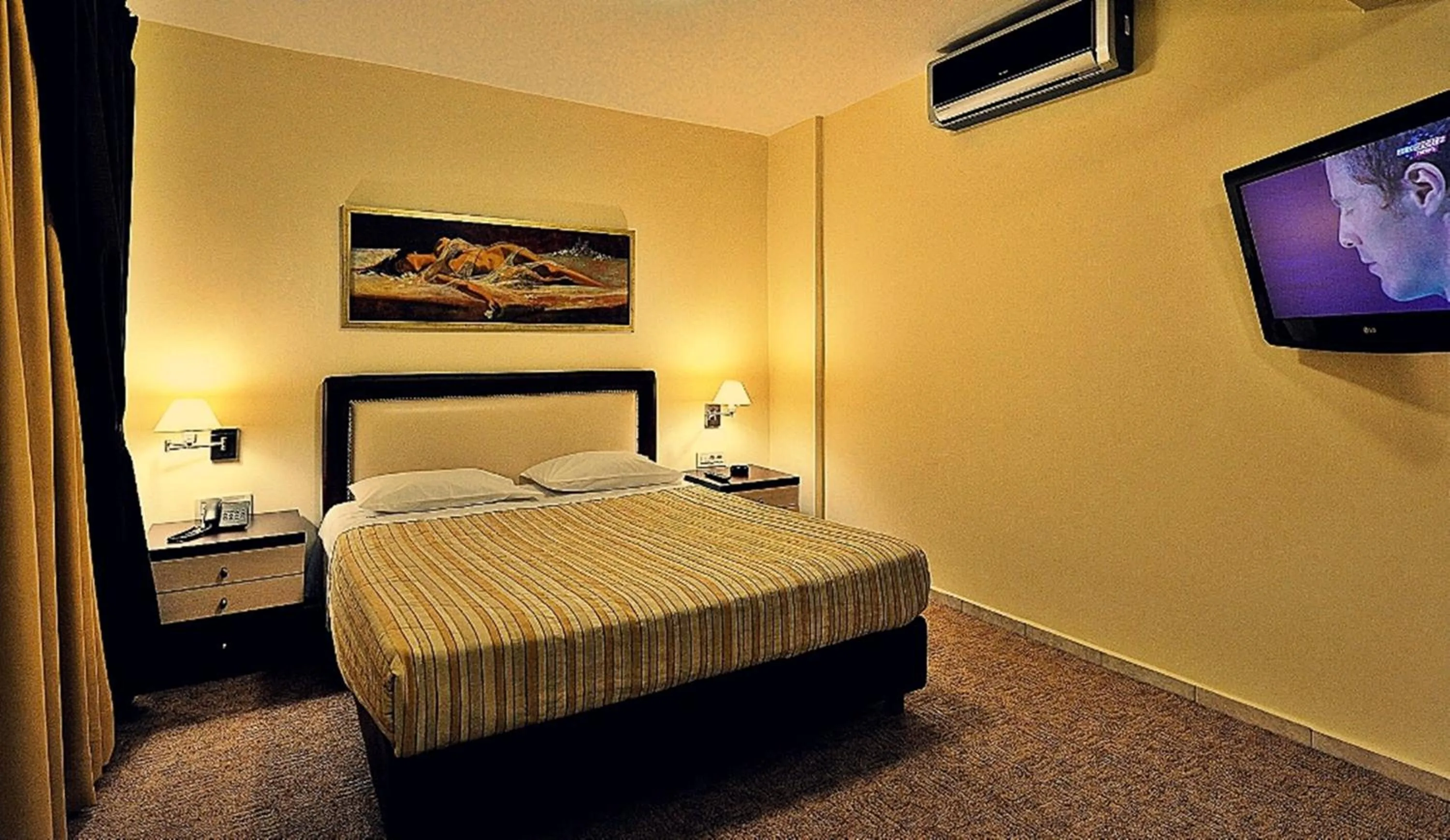 Bedroom in Kallirroe Hotel