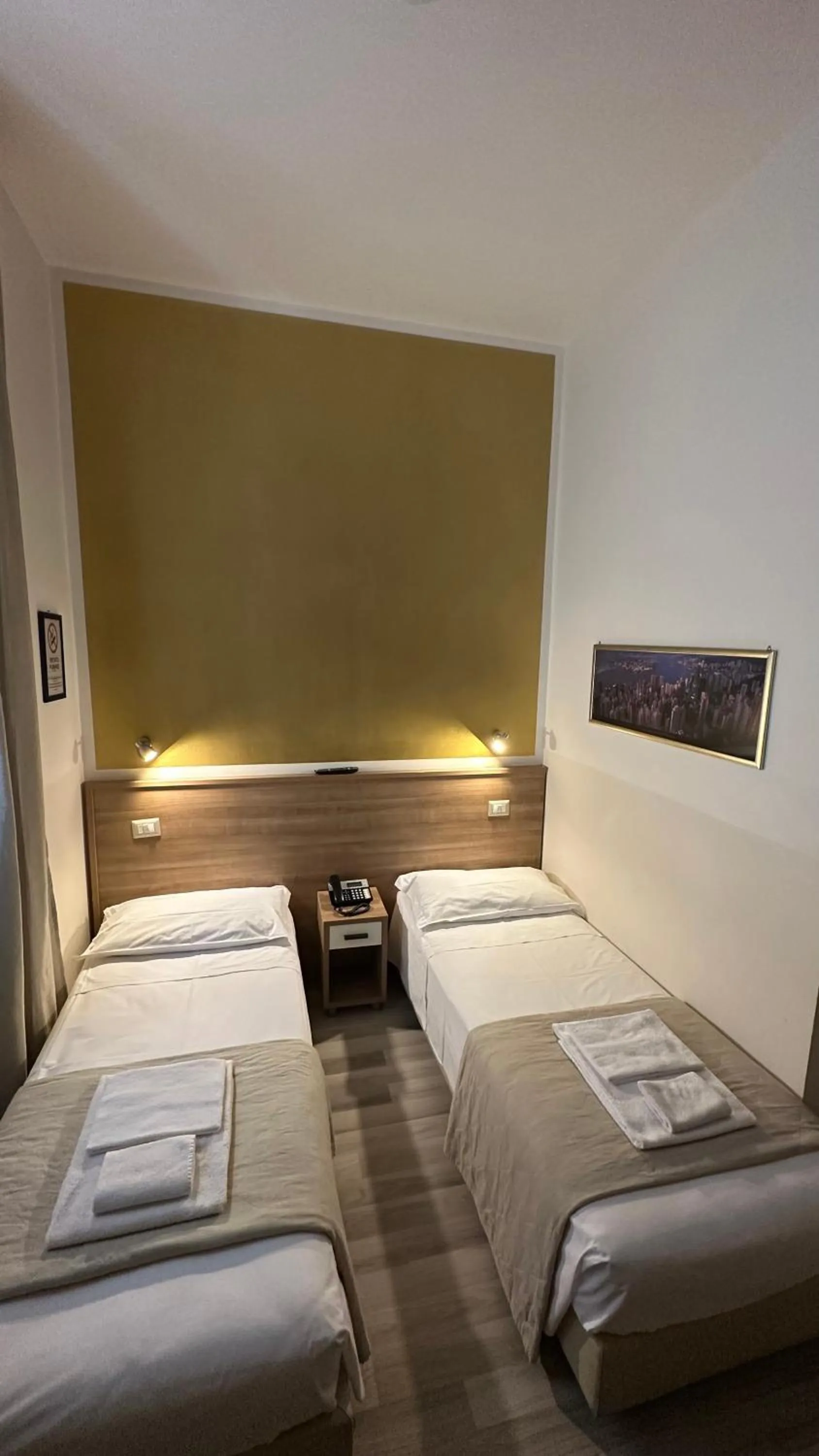 Bed in Hotel Montecarlo