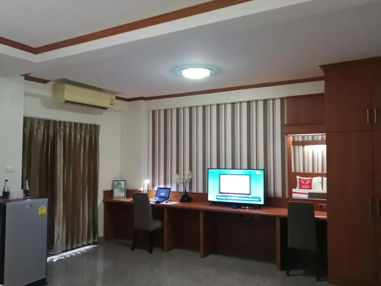 Standard Twin Room in The Route Sriracha Hotel And Residence Standard Twin Room in The Route Sriracha Hotel And Residence