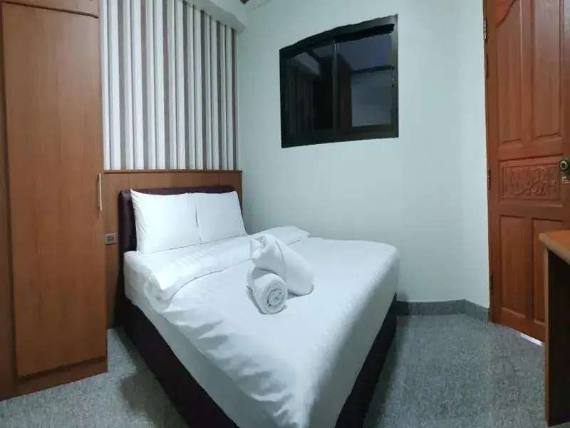 Superior Double Room in The Route Sriracha Hotel And Residence Superior Double Room in The Route Sriracha Hotel And Residence