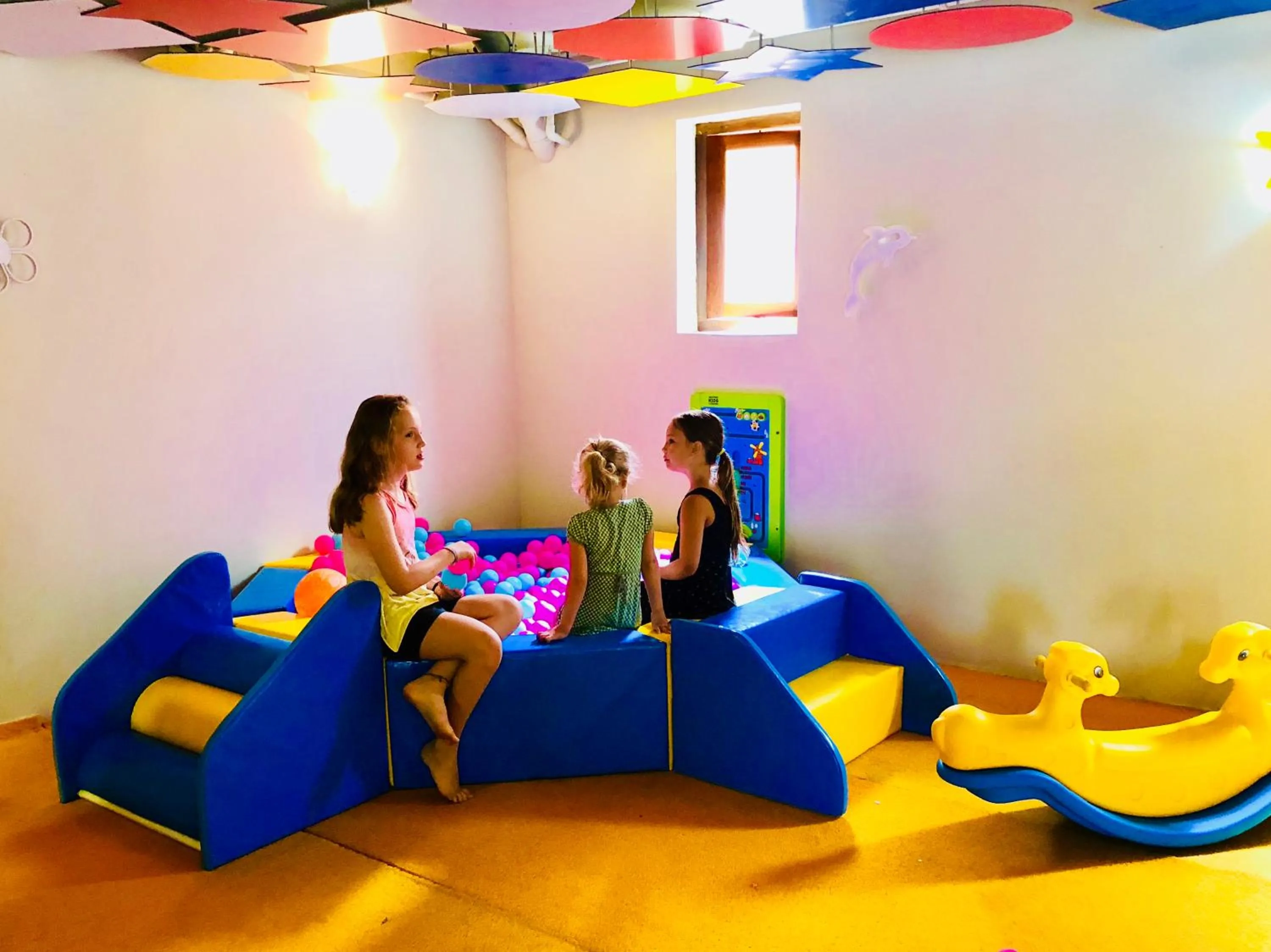 Kids's club in Thaproban Pavilion Waves