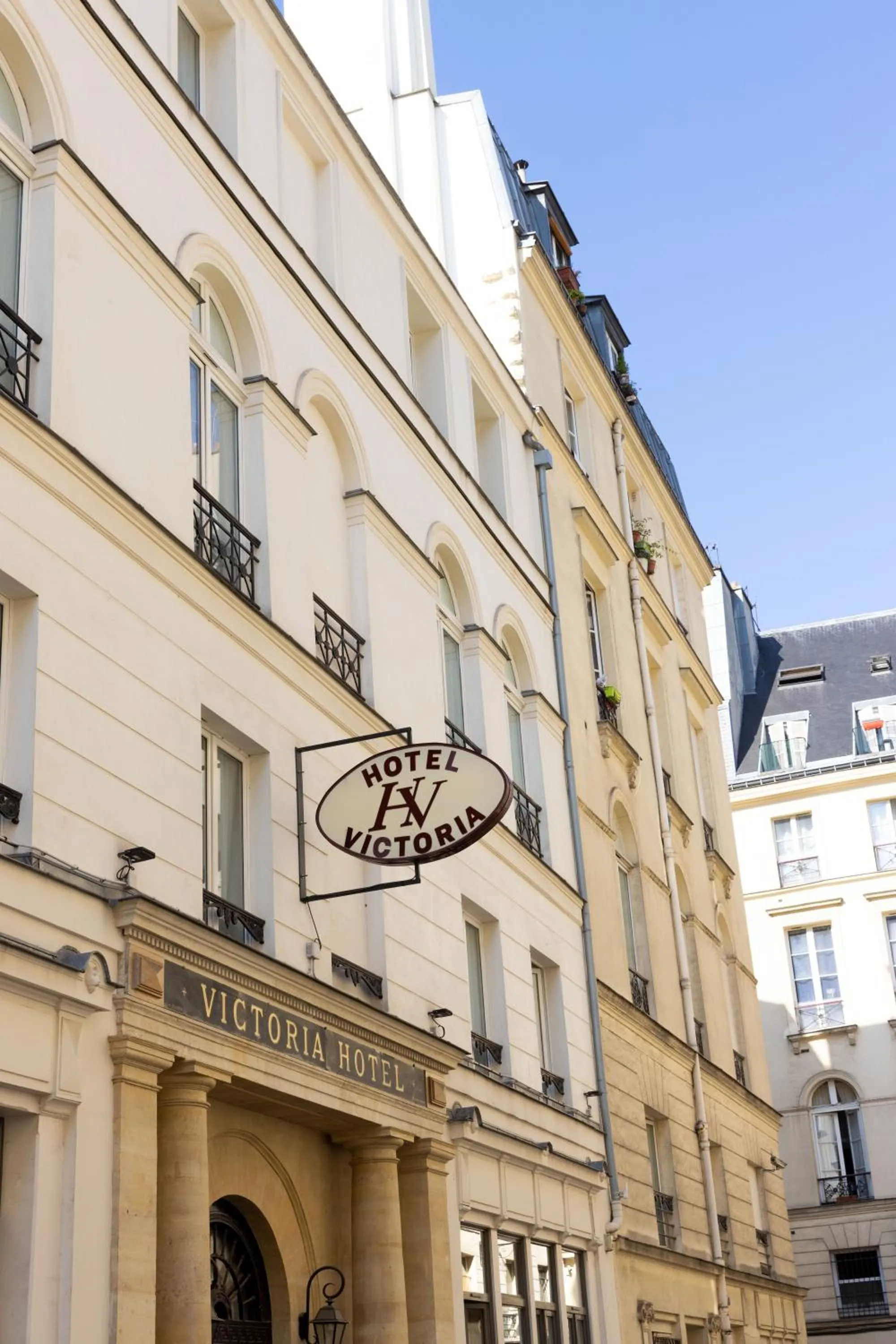 Property building in Hotel Victoria