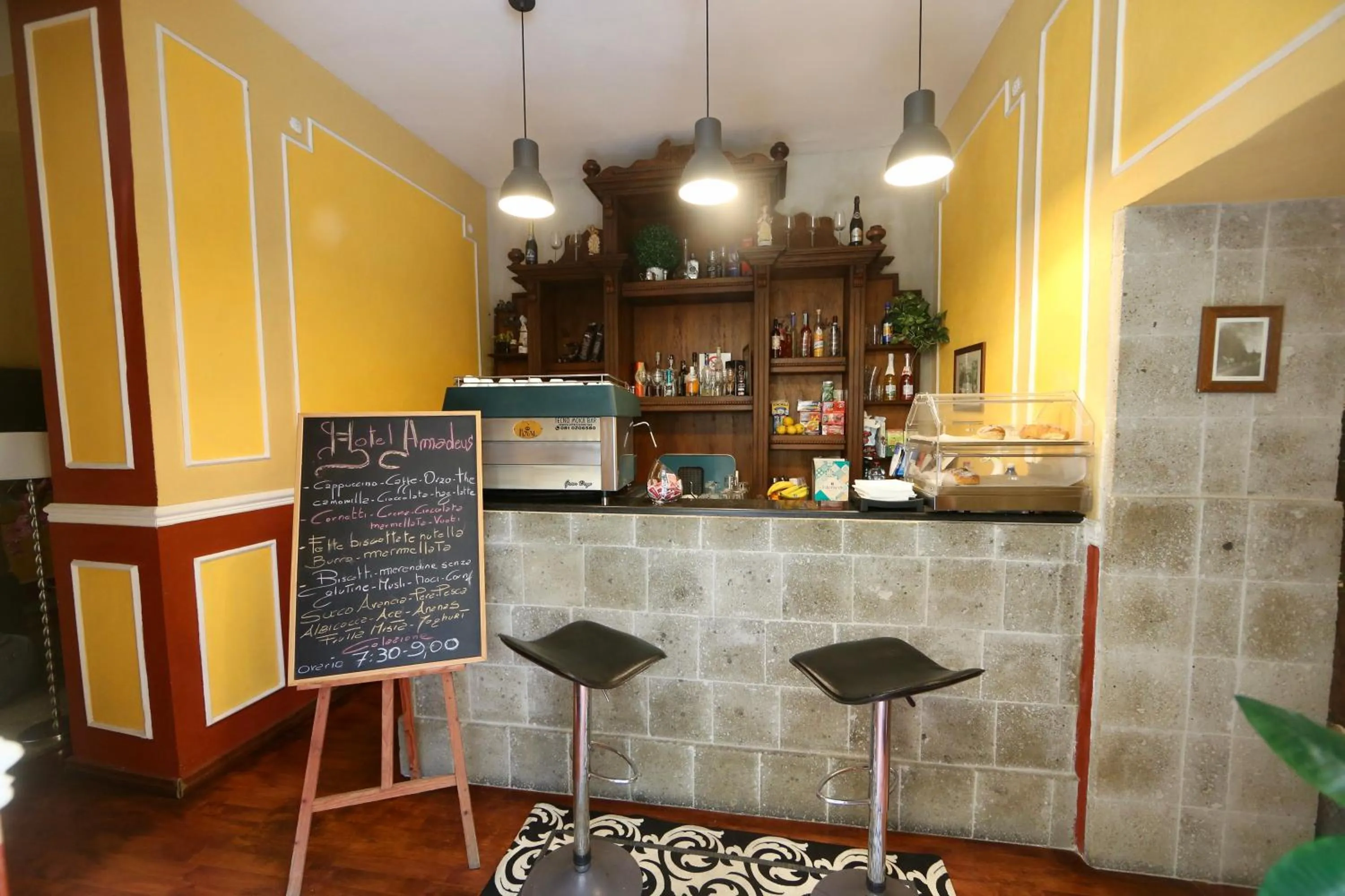 Lounge or bar in Hotel Amadeus