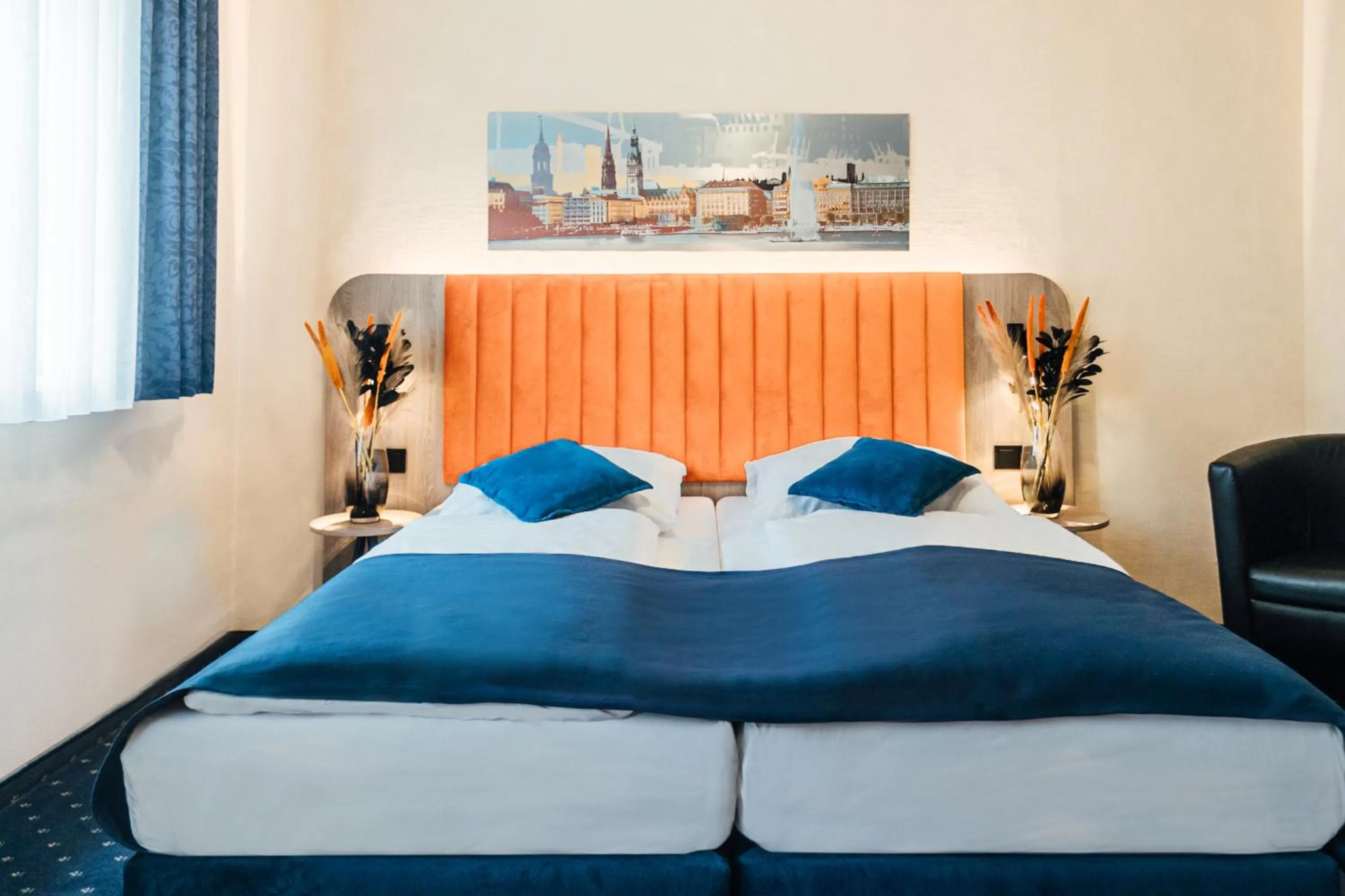 Bed in Hotel Commerz Hamburg