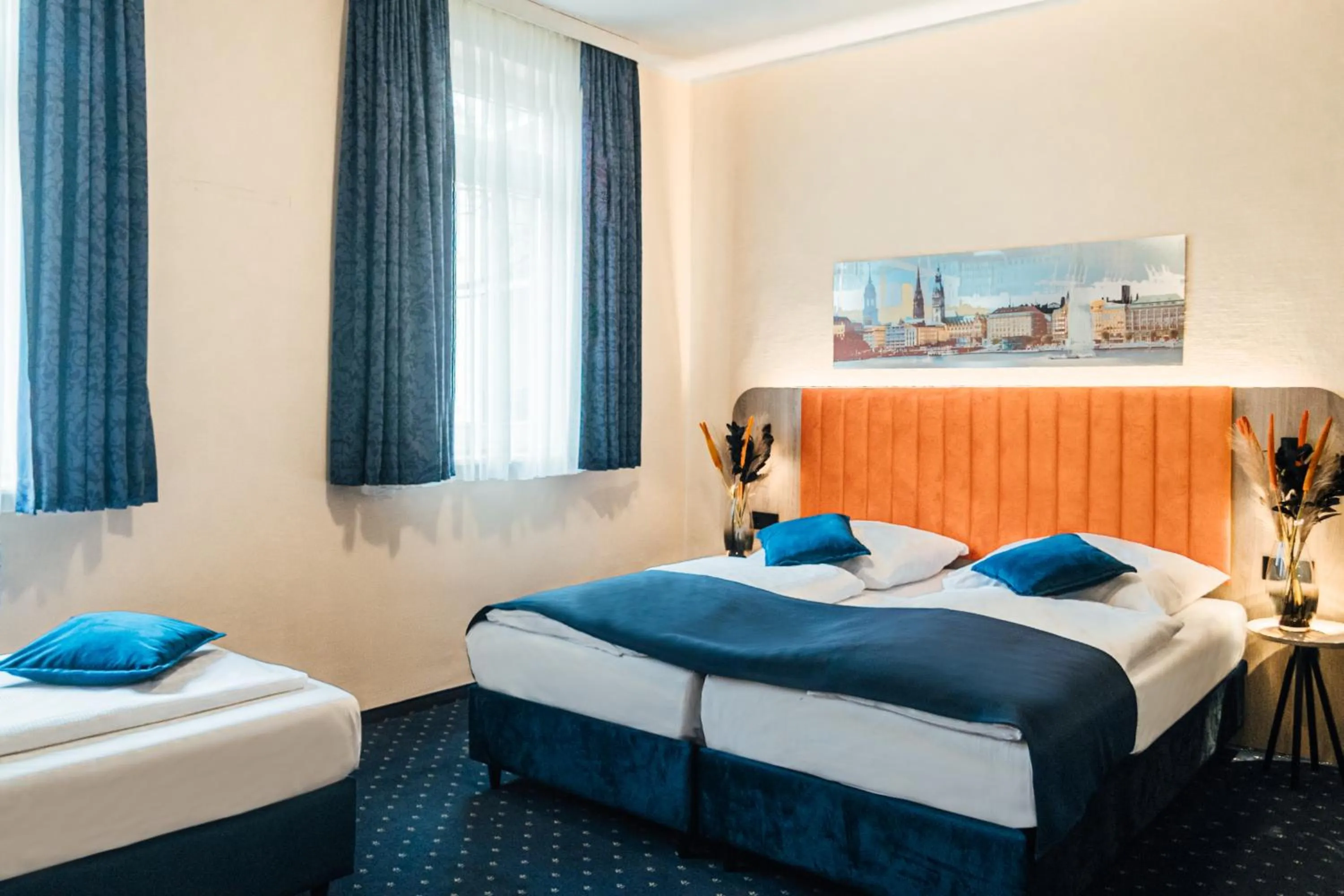 Bed in Hotel Commerz Hamburg