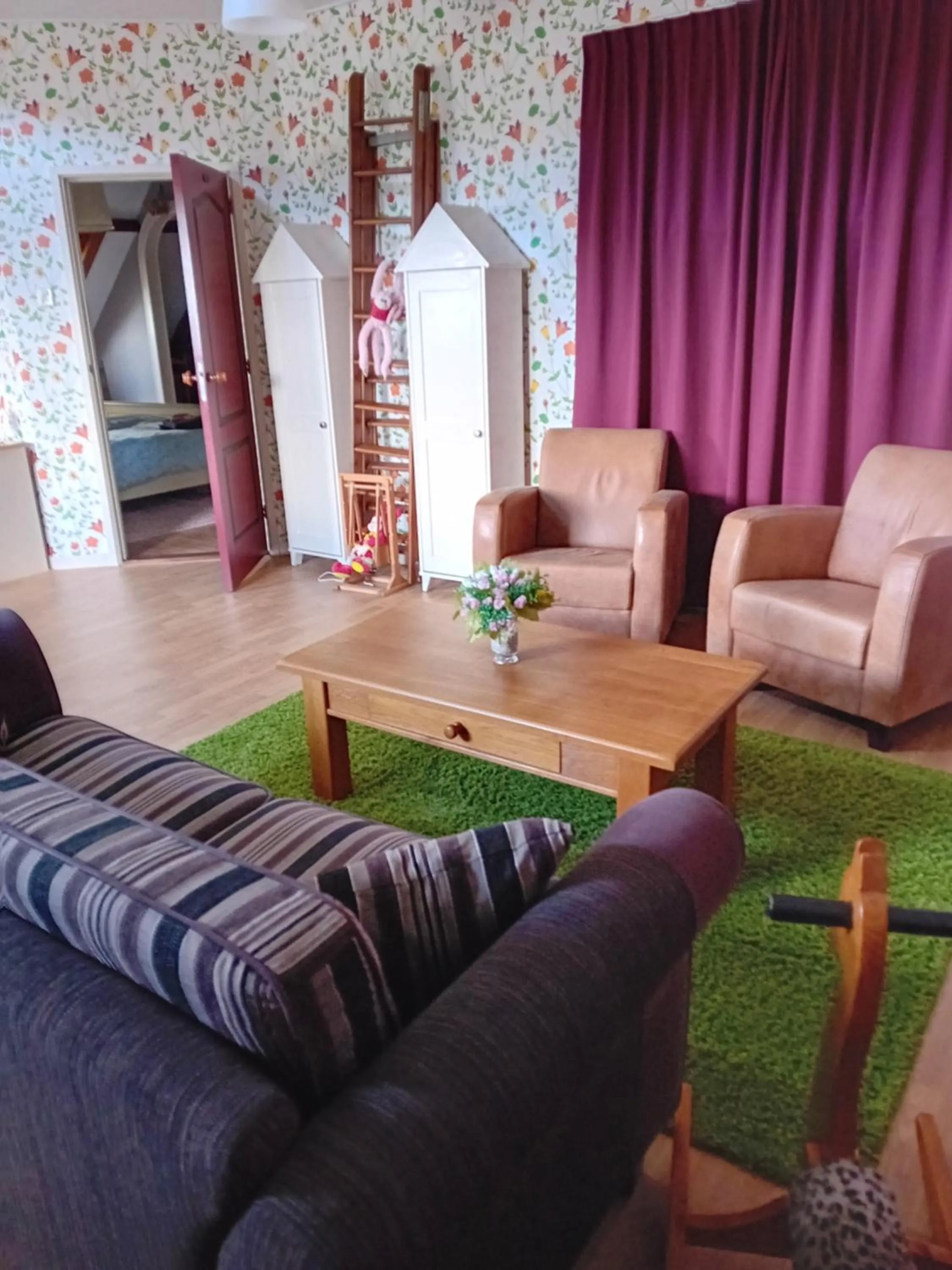 Seating area in B&B De Kaagse Koe