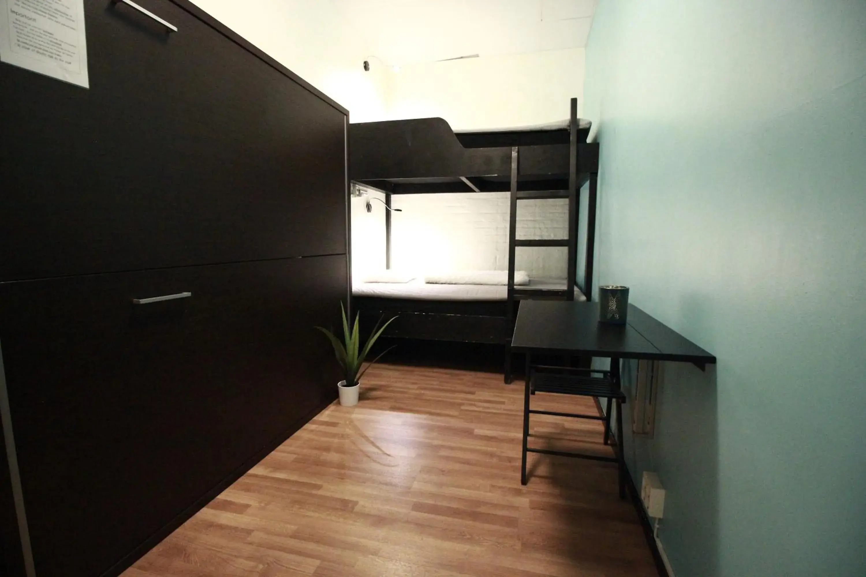 Quadruple Room with Shared Bathroom in Vandrarhem Uppsala Centralstation Quadruple Room with Shared Bathroom in Vandrarhem Uppsala Centralstation