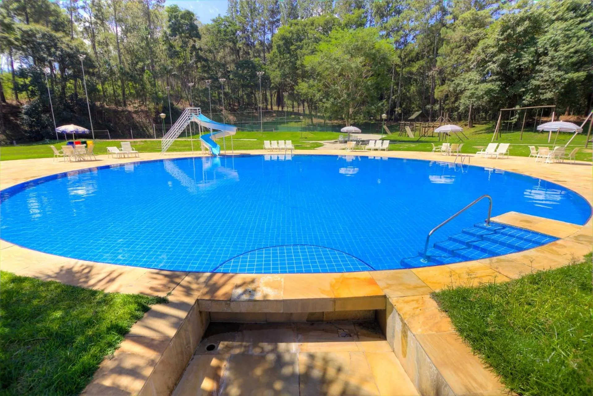 Pool view in Hotel Nacional Inn Araxá Previdência