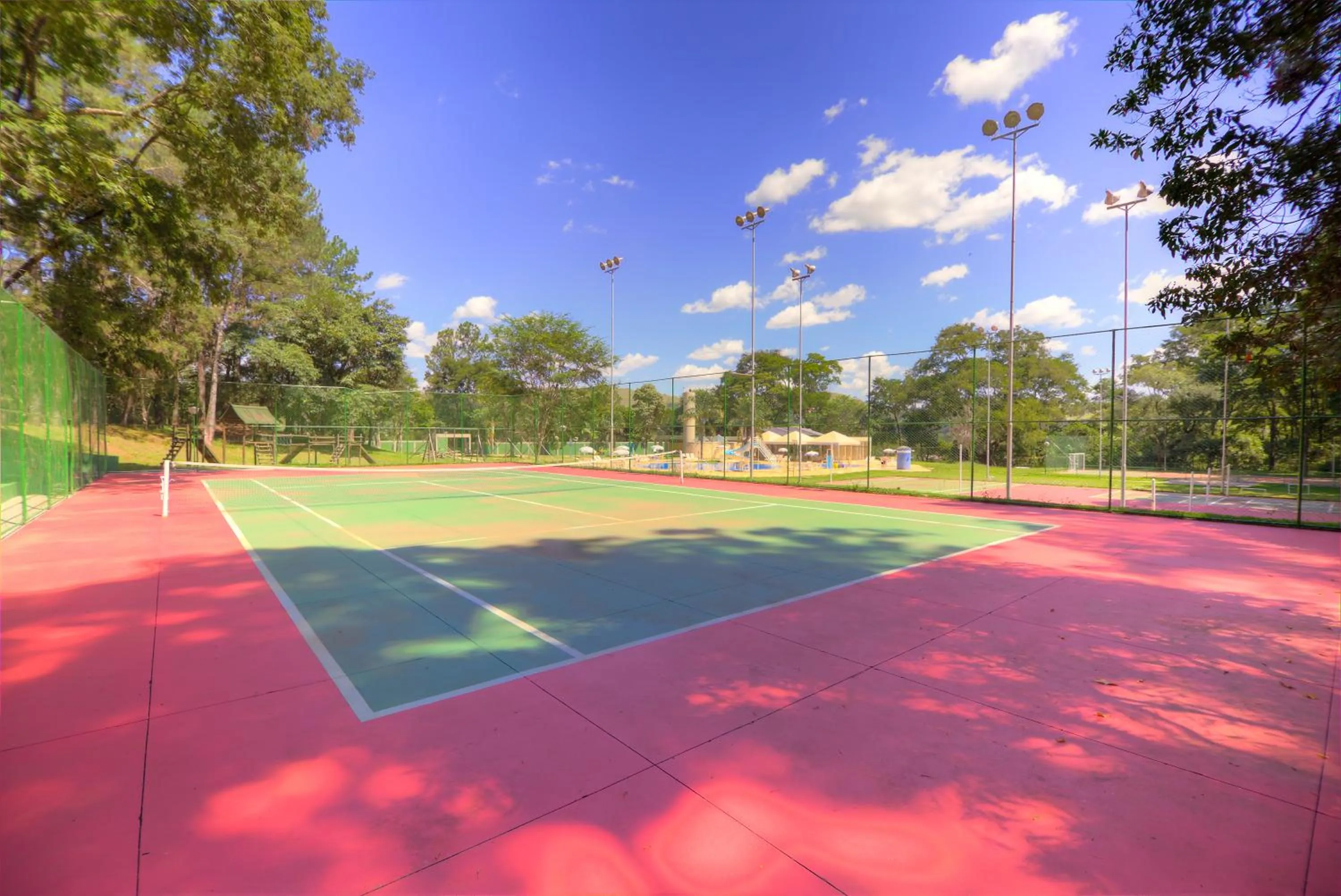 Swimming pool in Hotel Nacional Inn Araxá Previdência