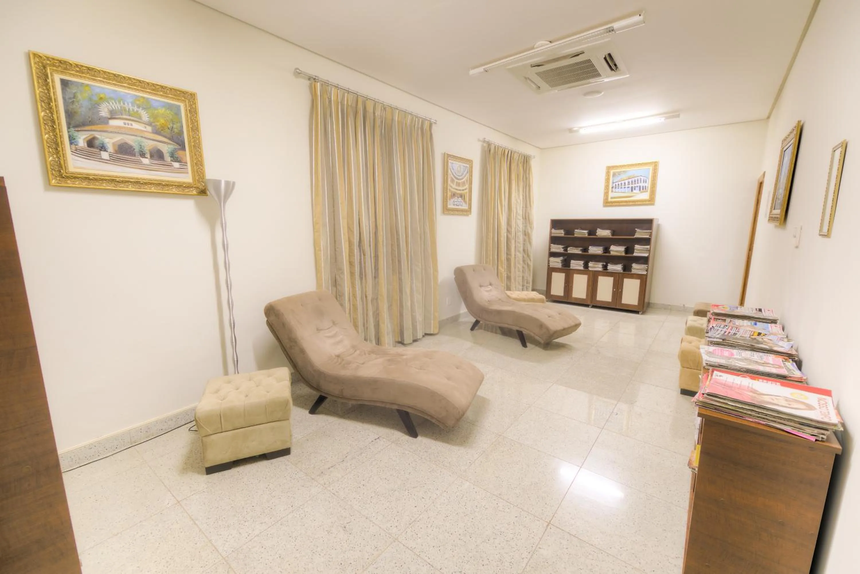 Library in Hotel Nacional Inn Araxá Previdência