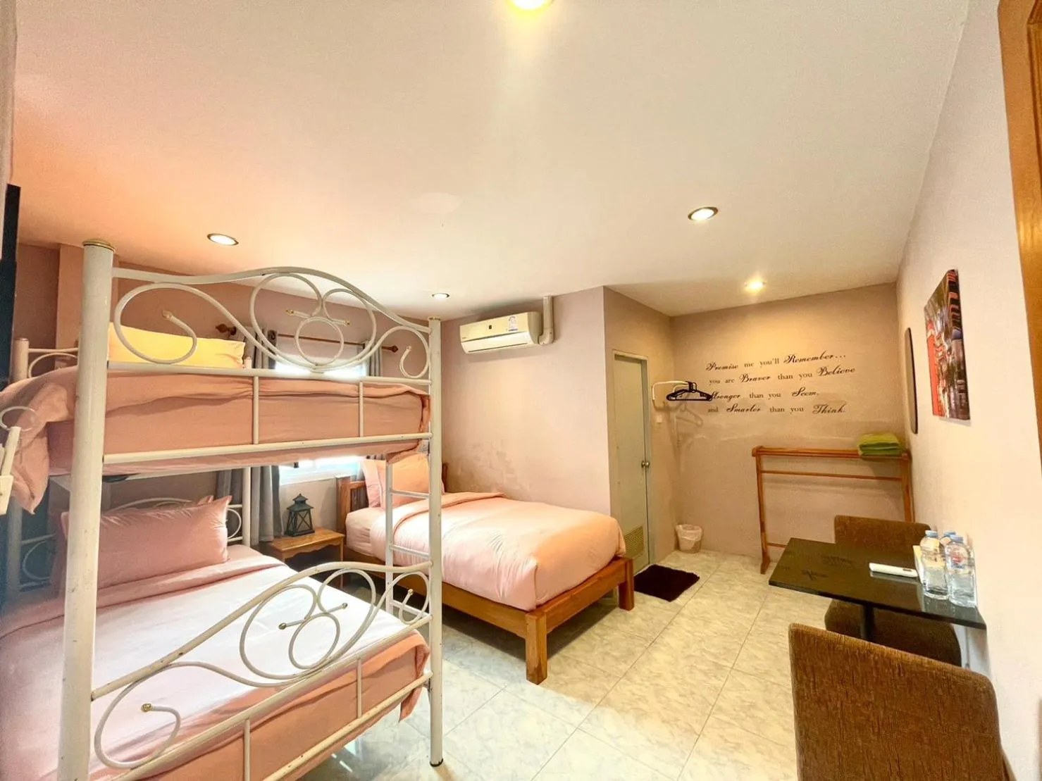 Bedroom, Bed in Richmond Guesthouse Haad Rin