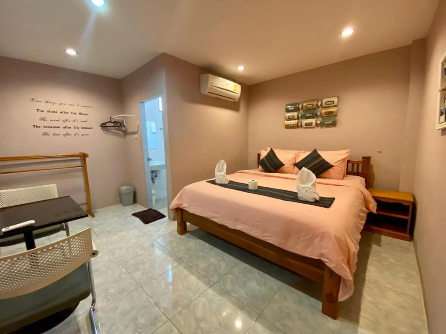 Bedroom, Bed in Richmond Guesthouse Haad Rin