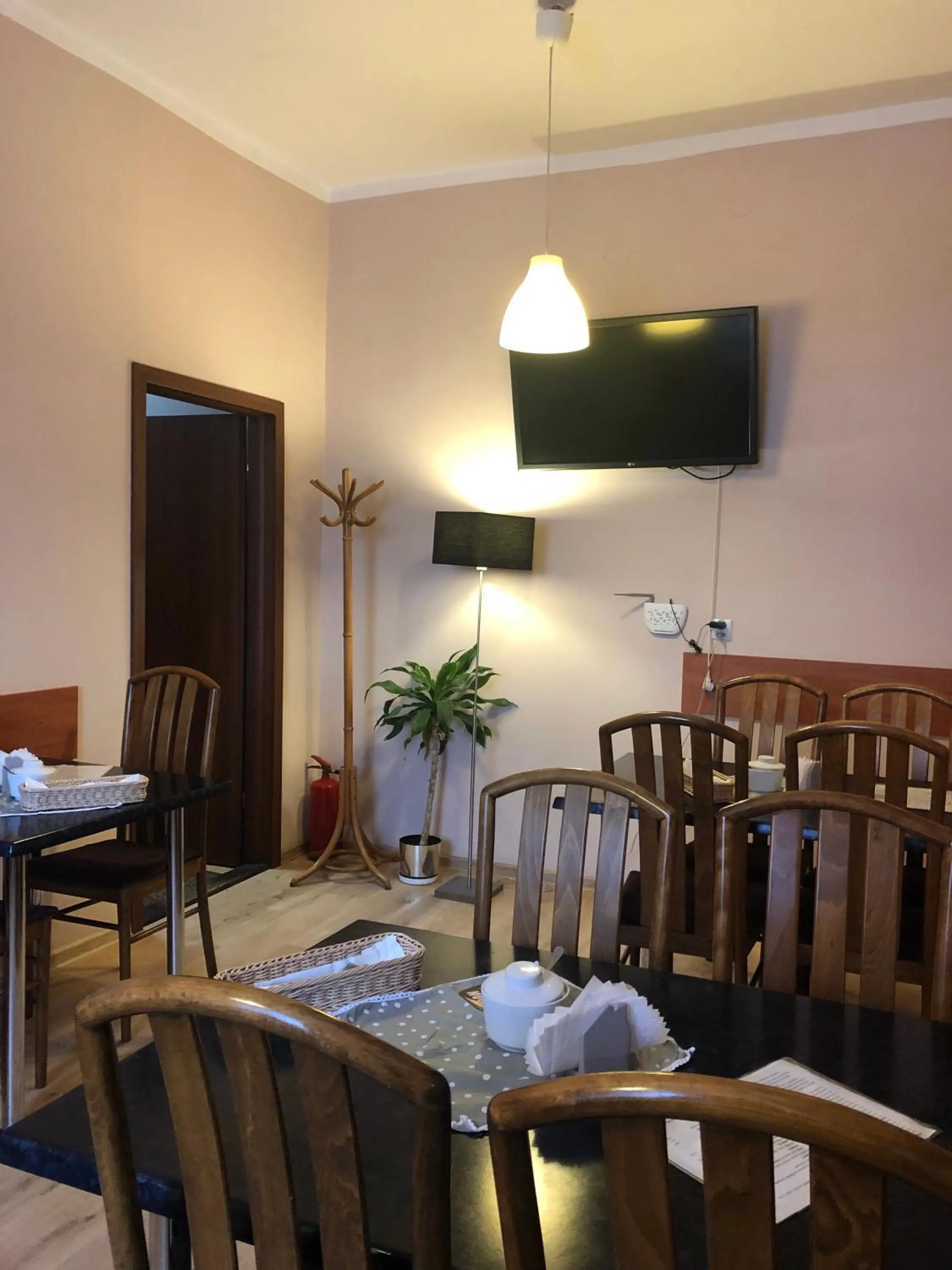 Restaurant/places to eat in Hotel Haga