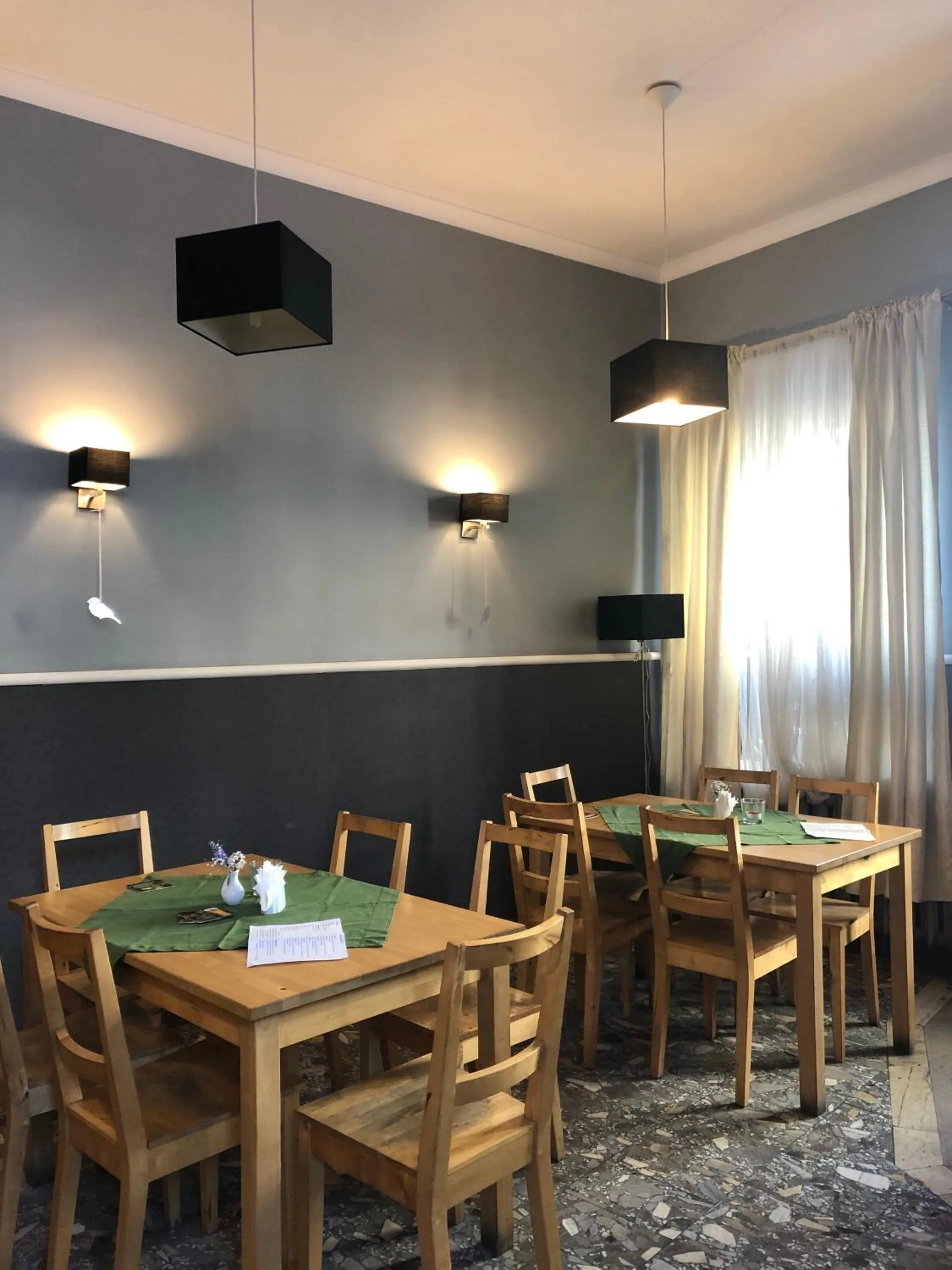 Restaurant/places to eat in Hotel Haga