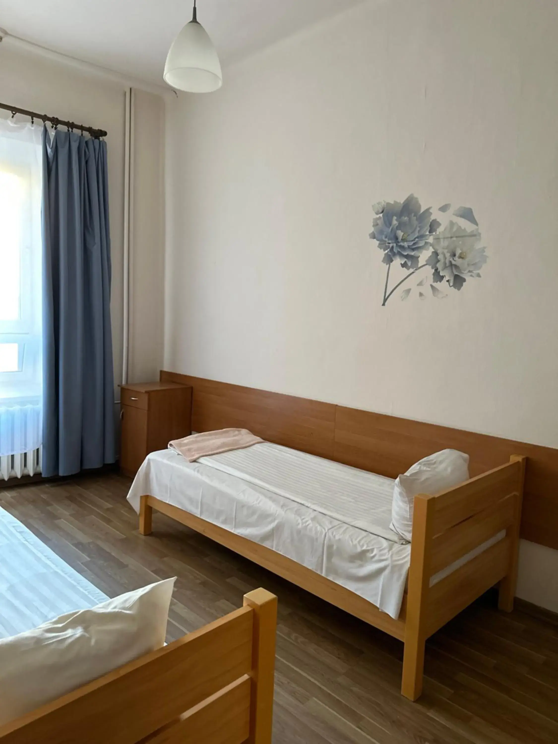 Triple Room with Shared Bathroom in Hotel Haga Triple Room with Shared Bathroom in Hotel Haga