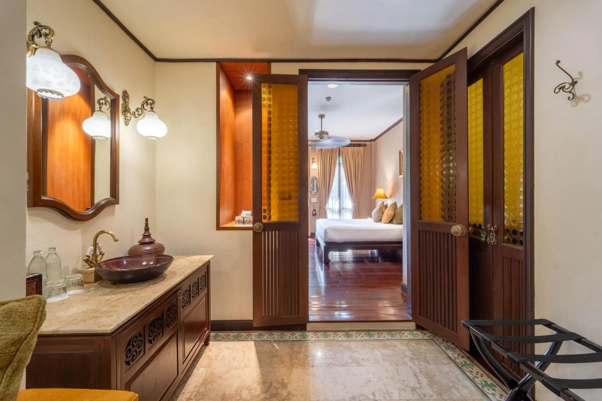 Bathroom, Bed in Puripunn Hideaway