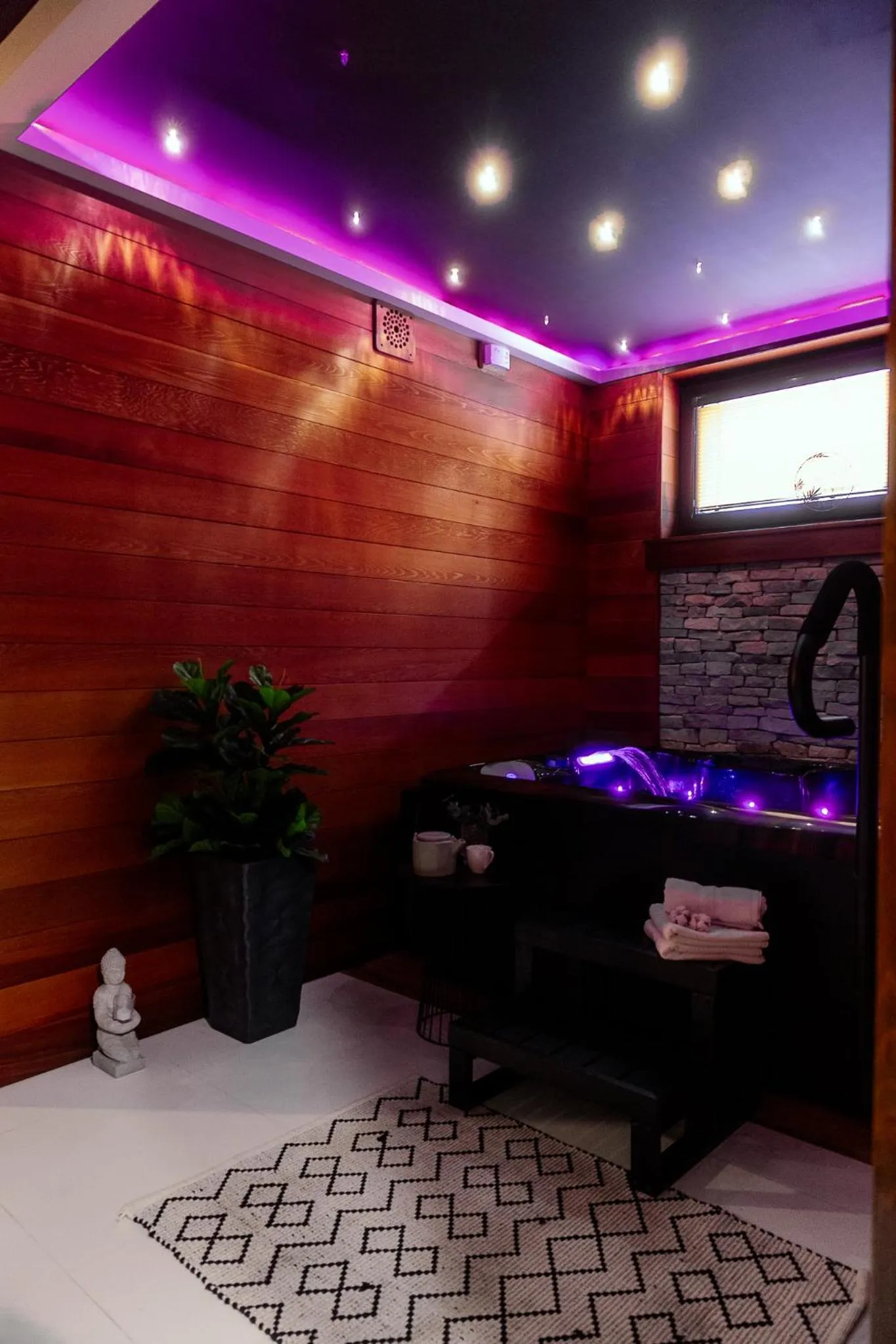 Hot Tub in Apartmány Na Čtvrtích