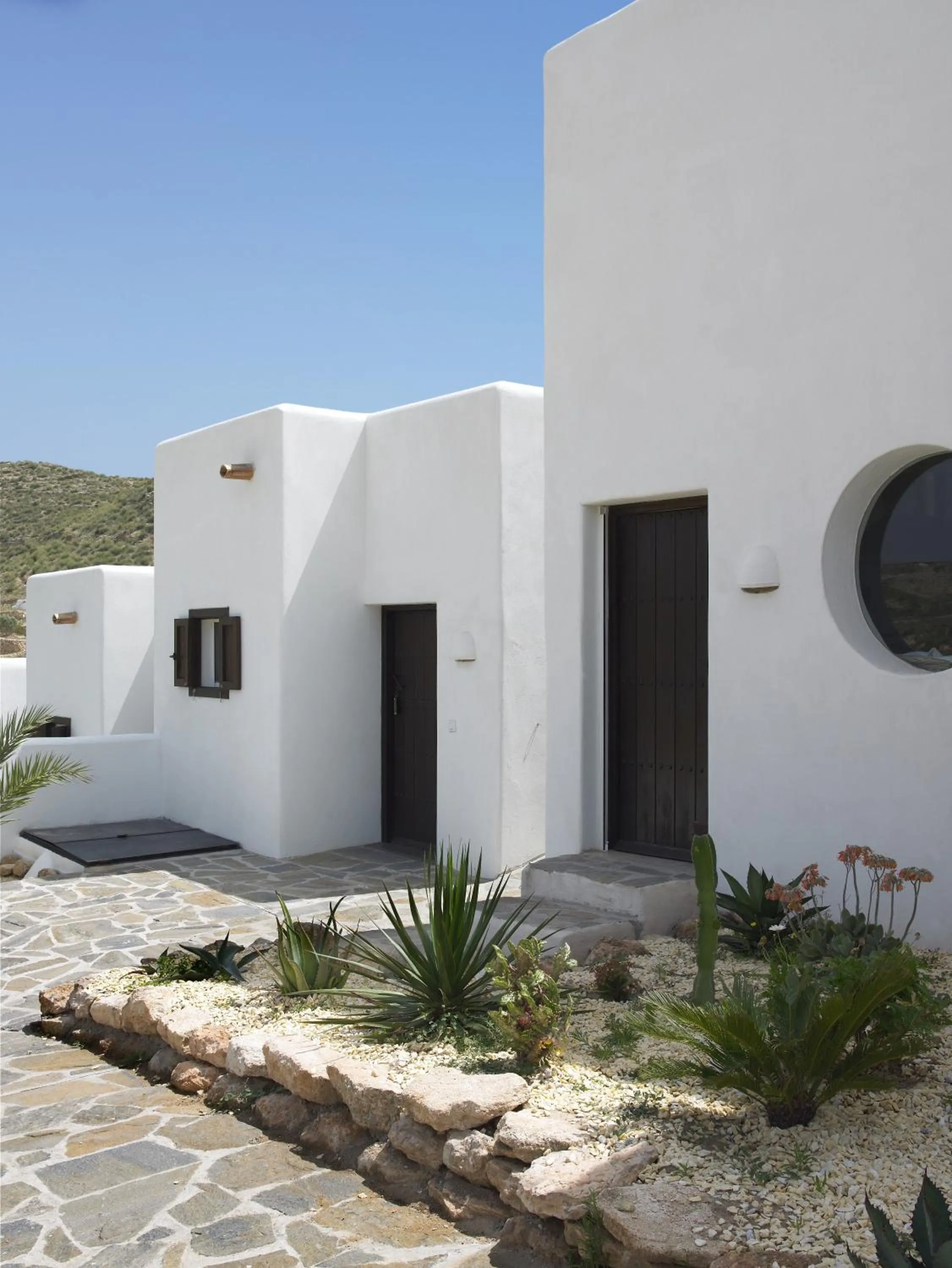 Facade/entrance in La Almendra y El Gitano