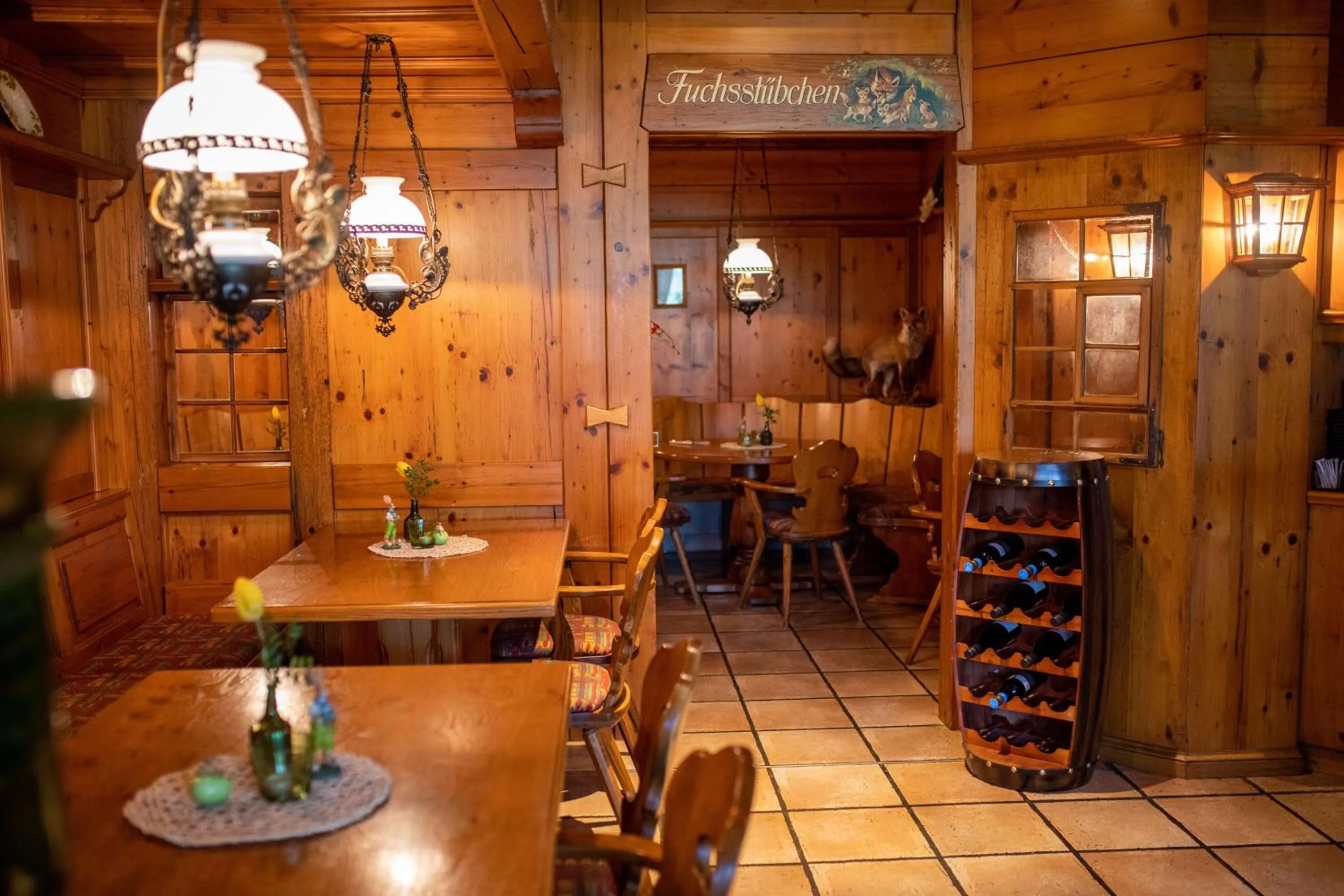 Restaurant/places to eat in Landhotel Rügheim