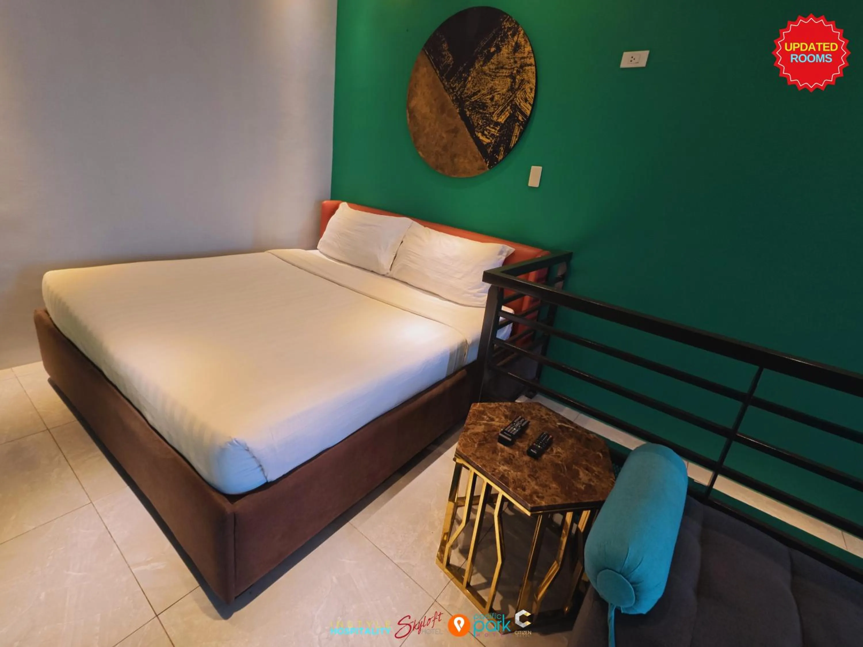 Bedroom, Bed in Skyloft Hotel