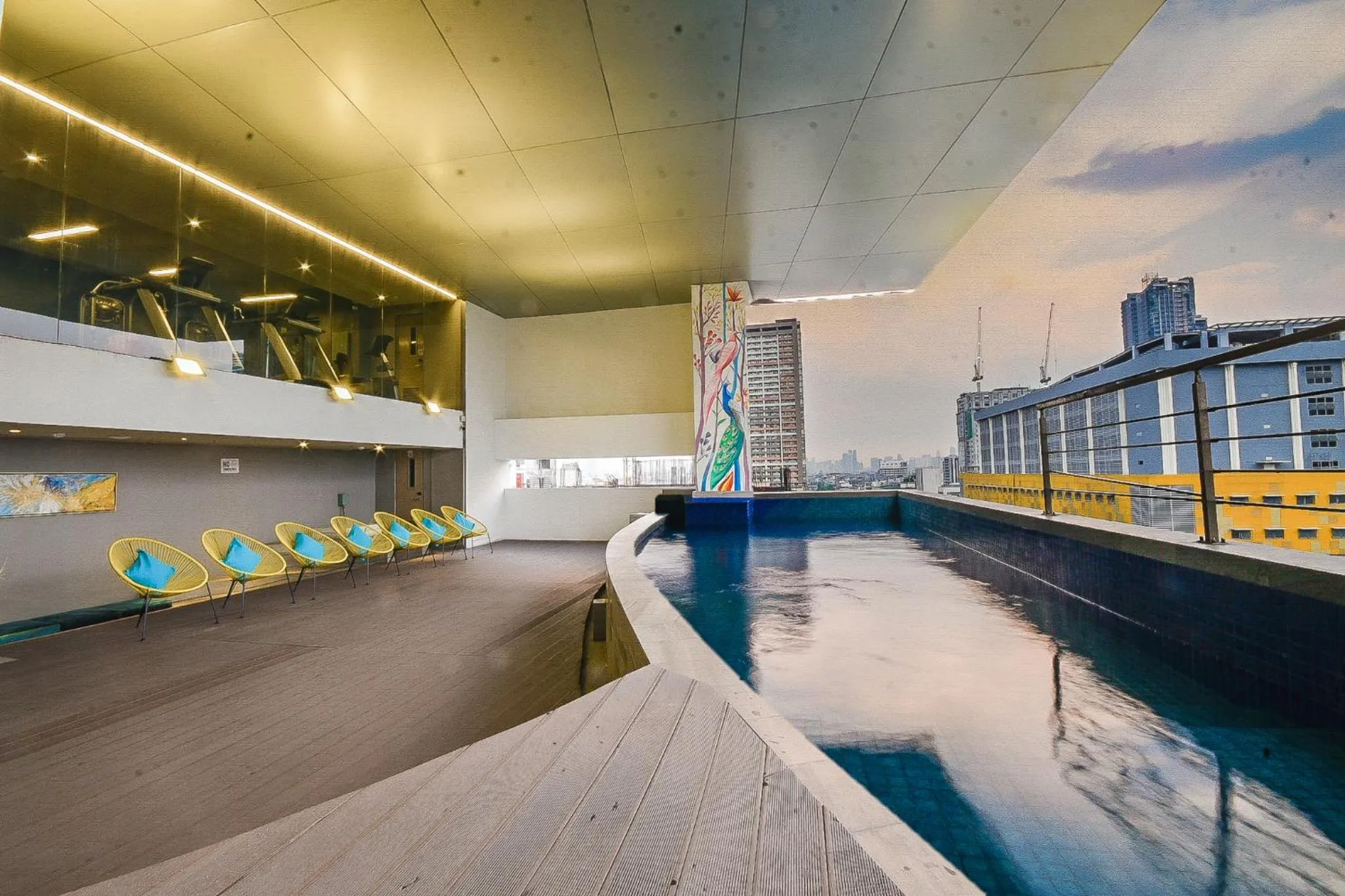 Swimming pool in Skyloft Hotel