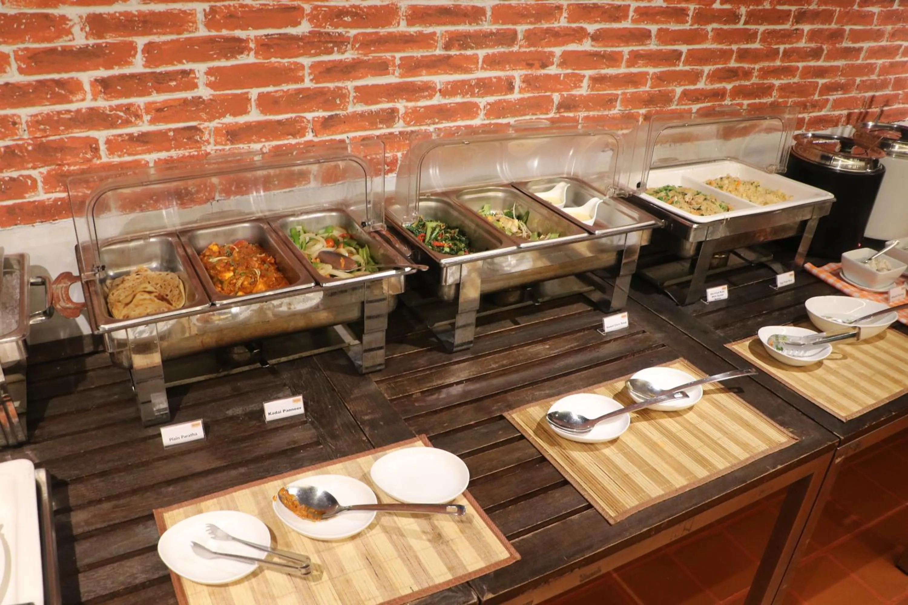 Oakwood Residence Sukhumvit 24 Bangkok