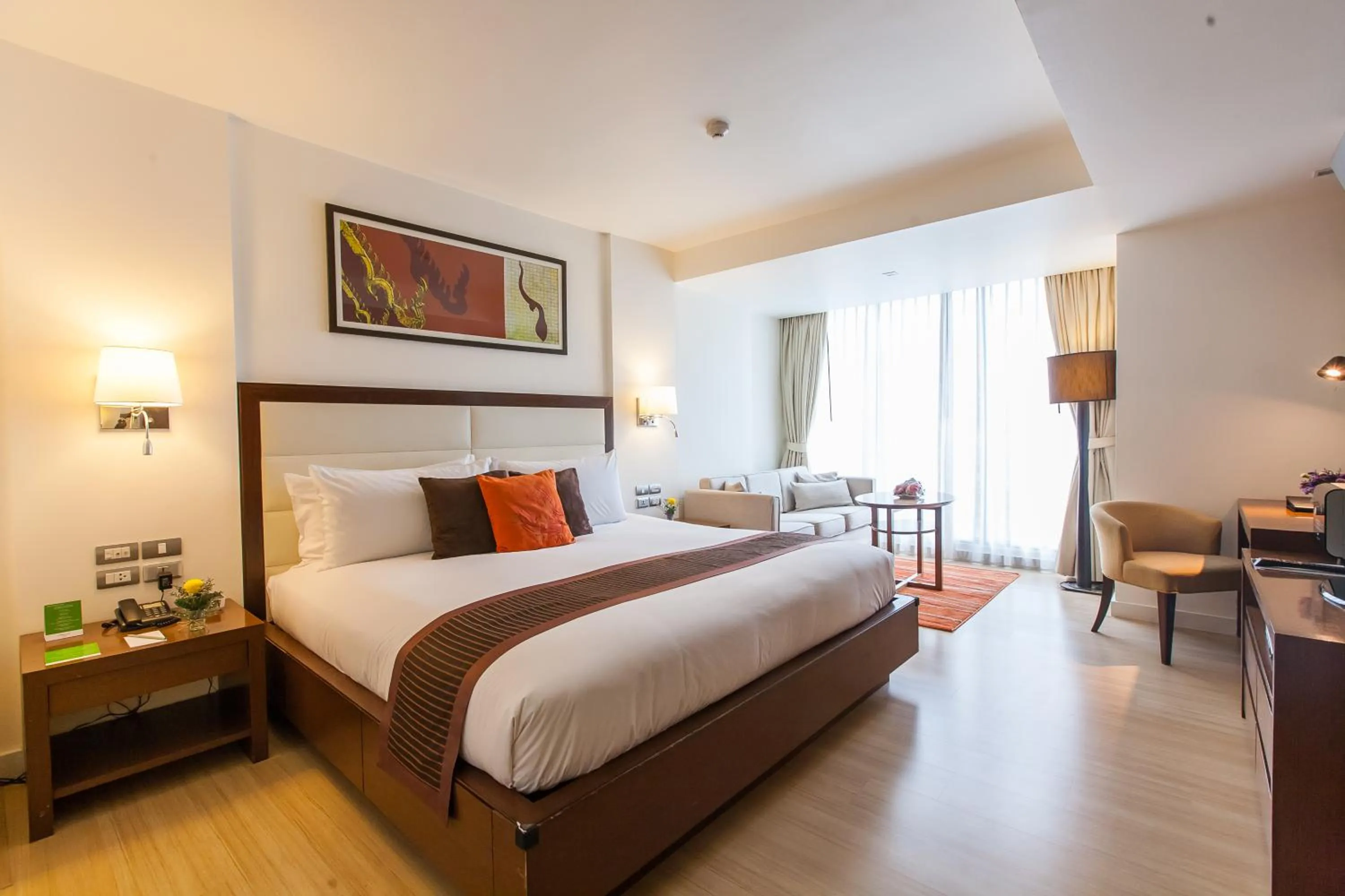 Bed in Oakwood Residence Sukhumvit 24 Bangkok