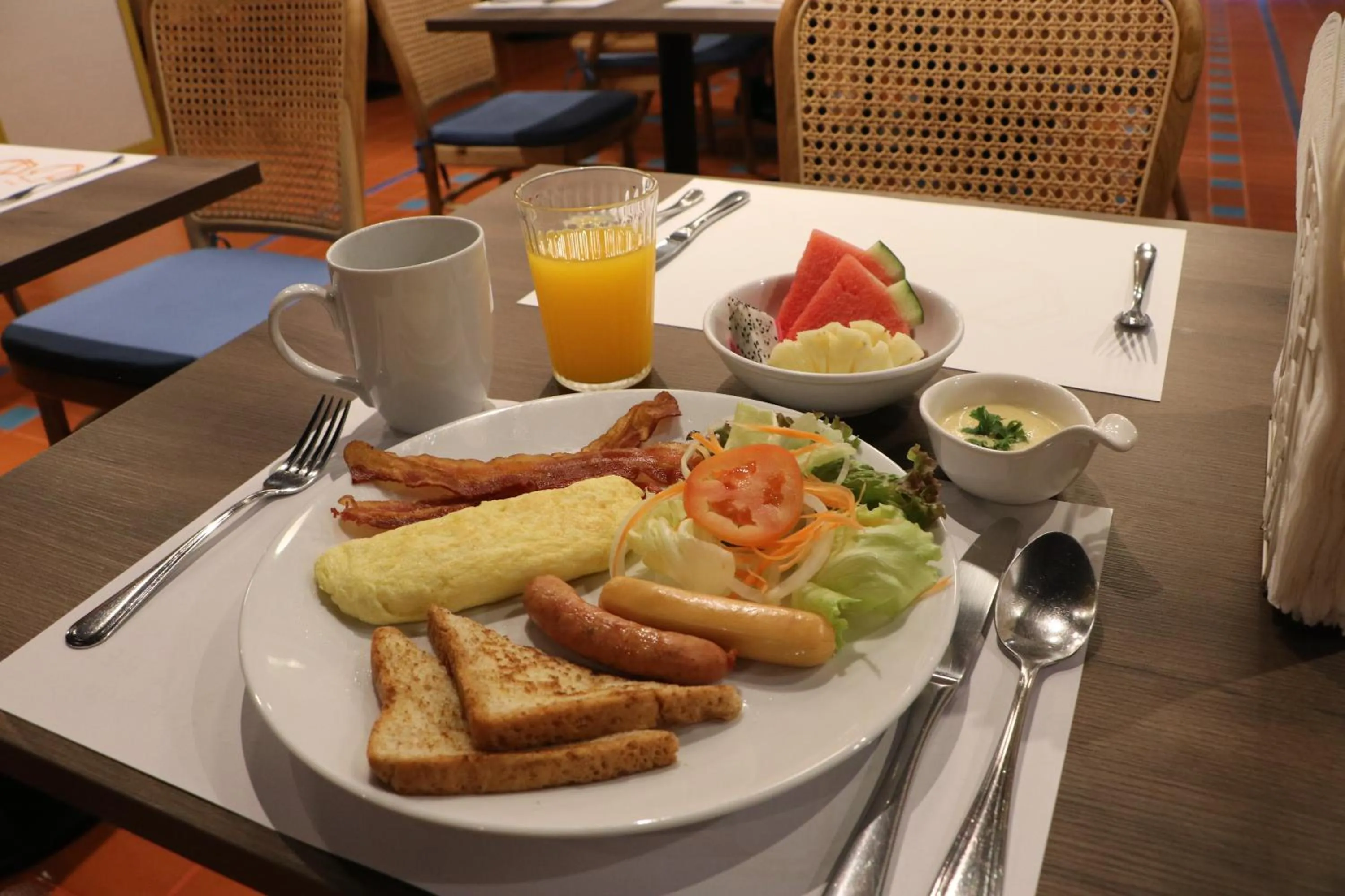 Oakwood Residence Sukhumvit 24 Bangkok