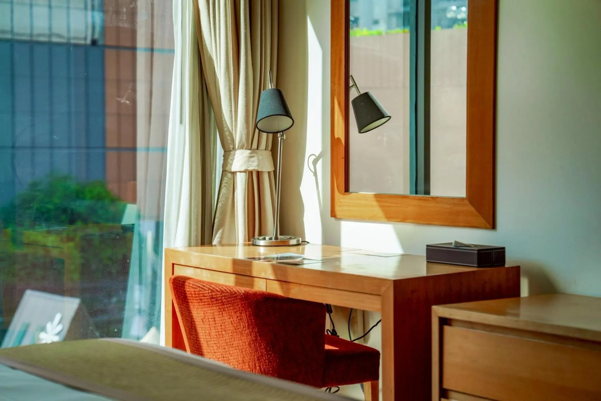 Bed in Oakwood Residence Sukhumvit 24 Bangkok