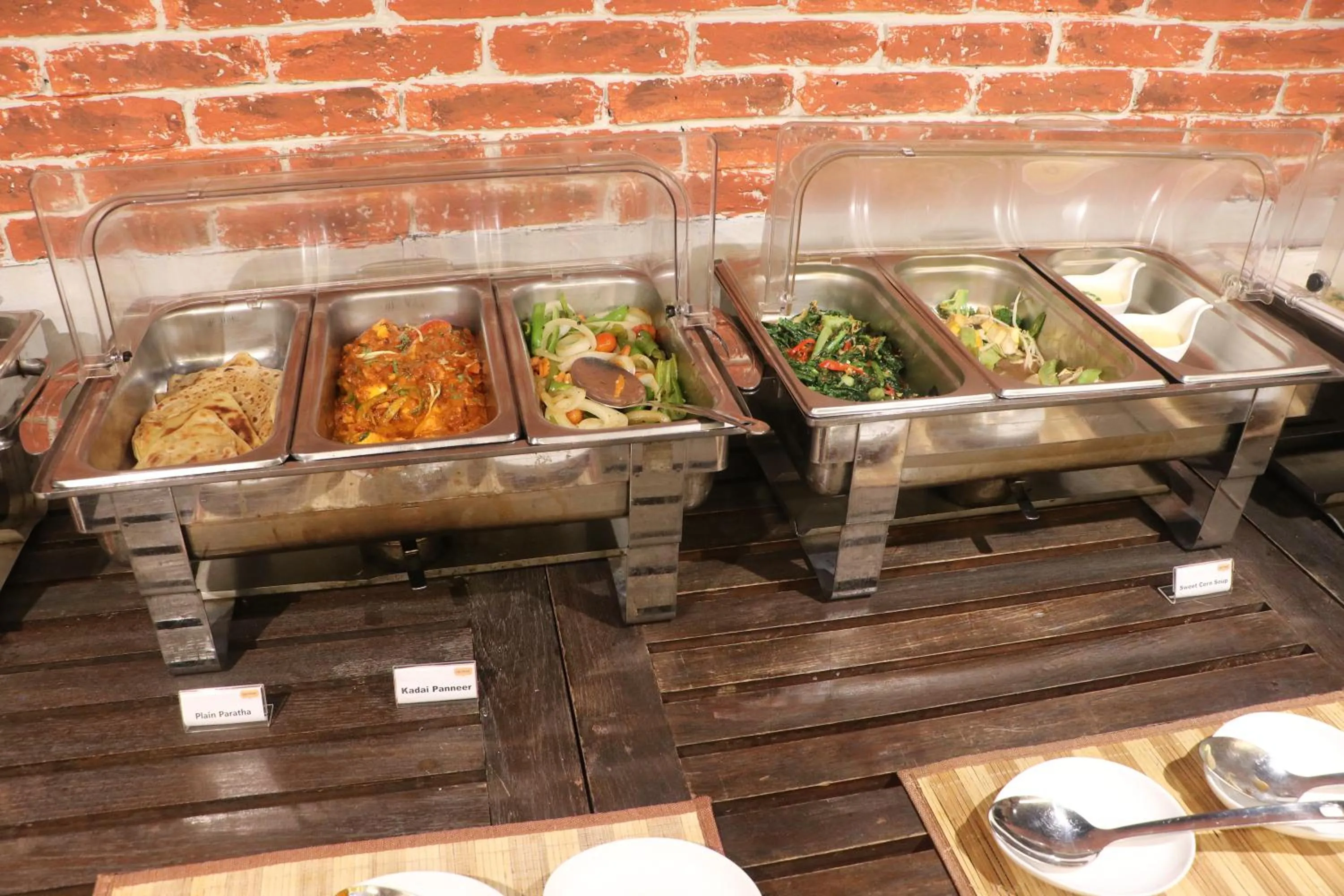 Oakwood Residence Sukhumvit 24 Bangkok