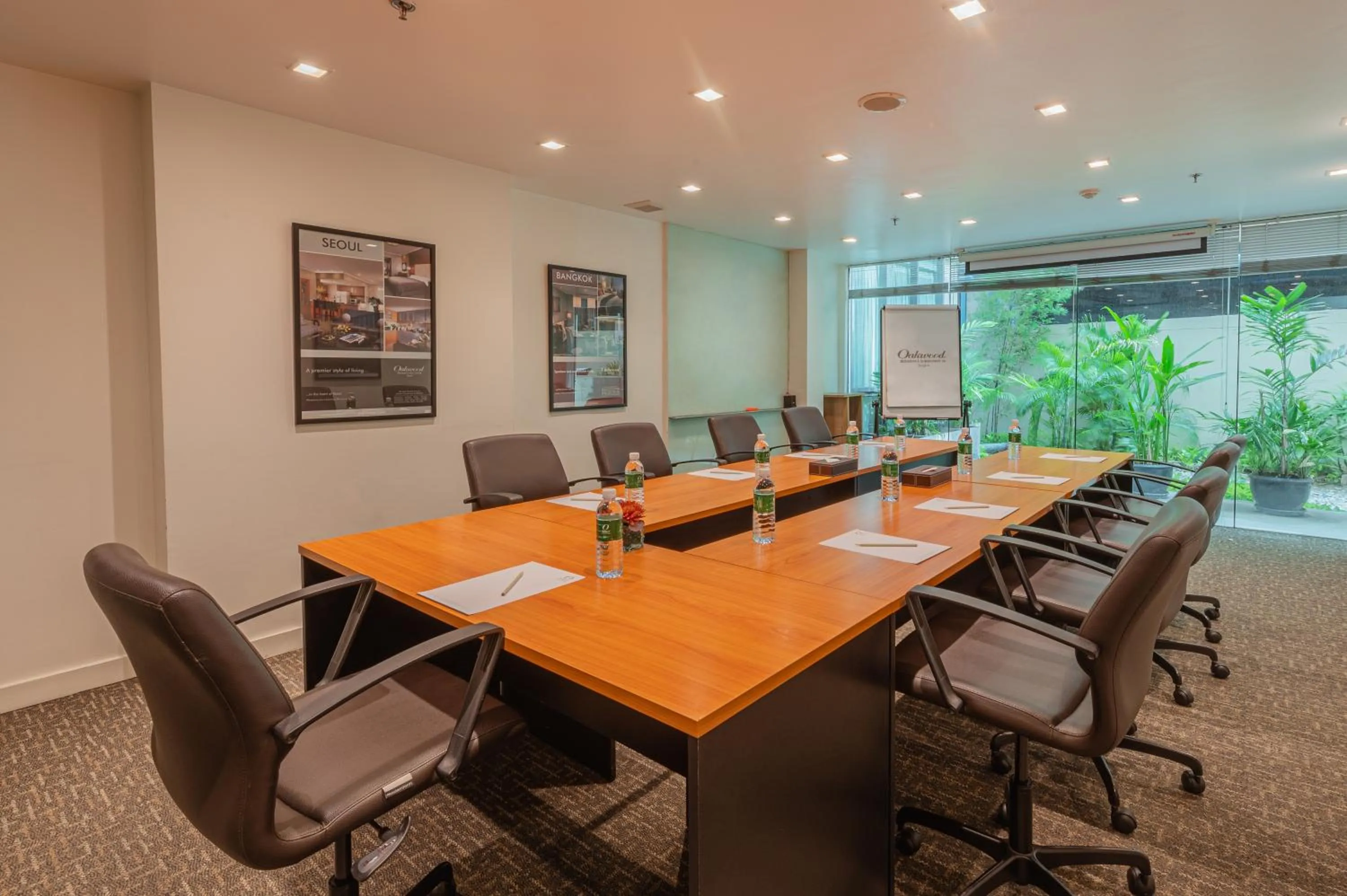 Meeting/conference room in Oakwood Residence Sukhumvit 24 Bangkok