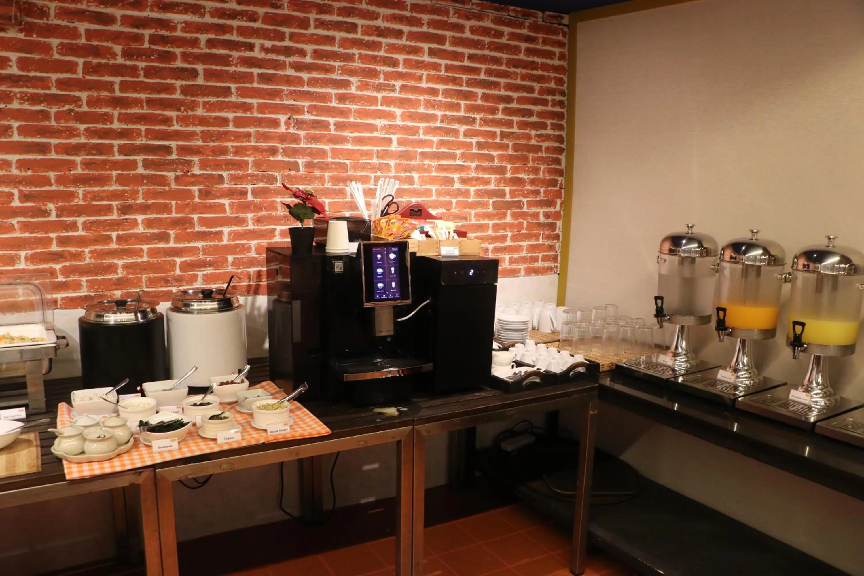 Oakwood Residence Sukhumvit 24 Bangkok