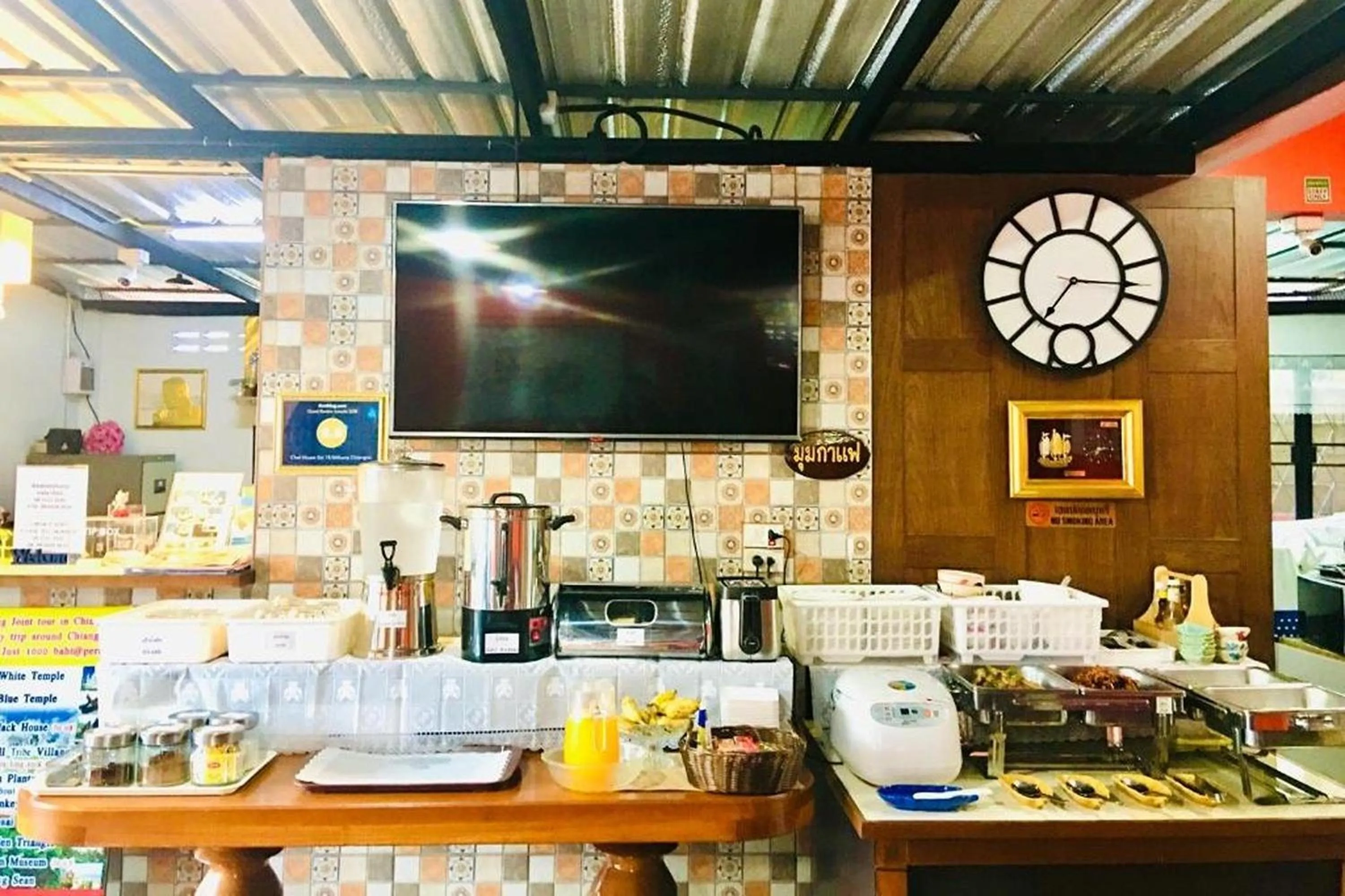 Lobby or reception in Chat House Chiang Rai