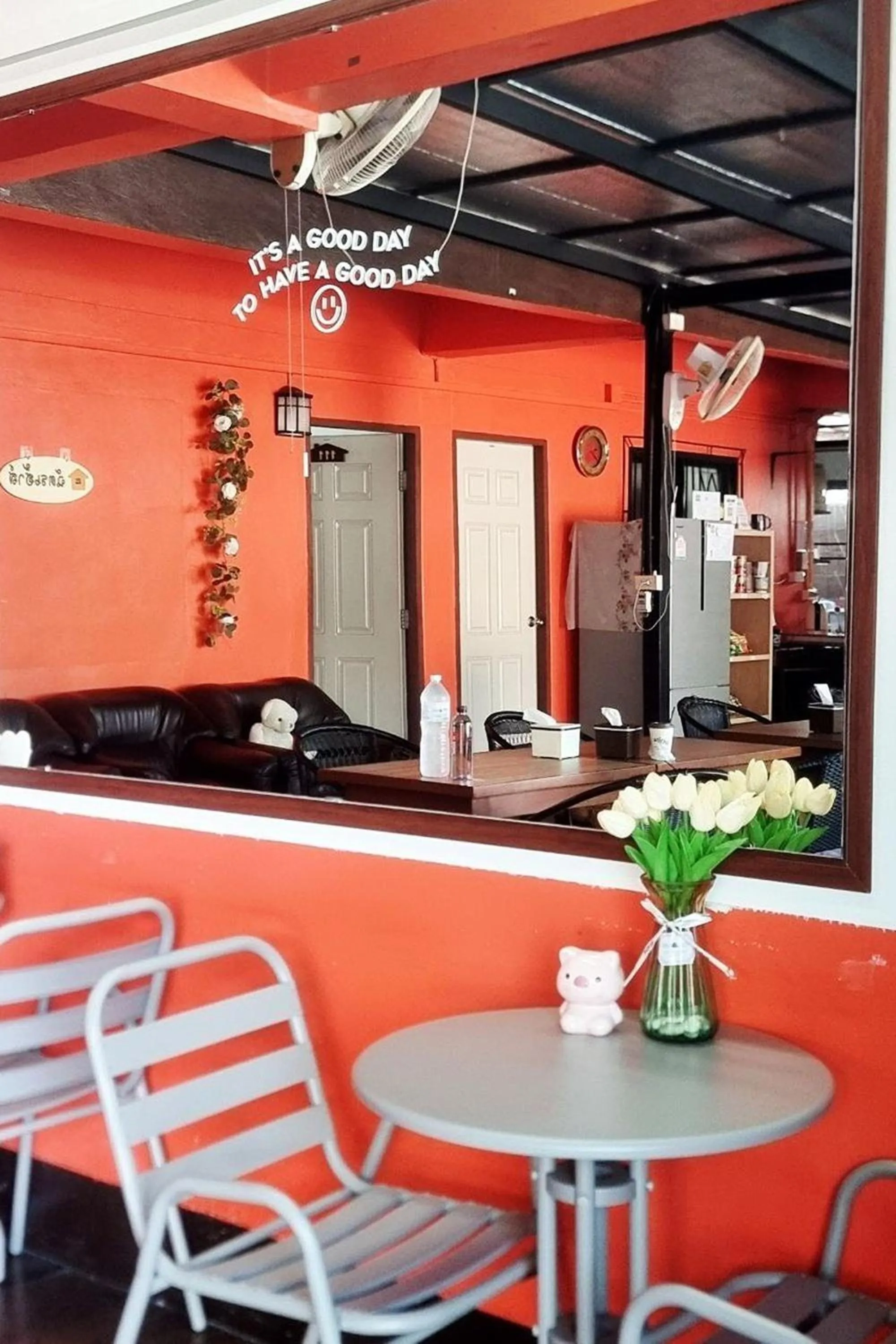 Restaurant/places to eat in Chat House Chiang Rai