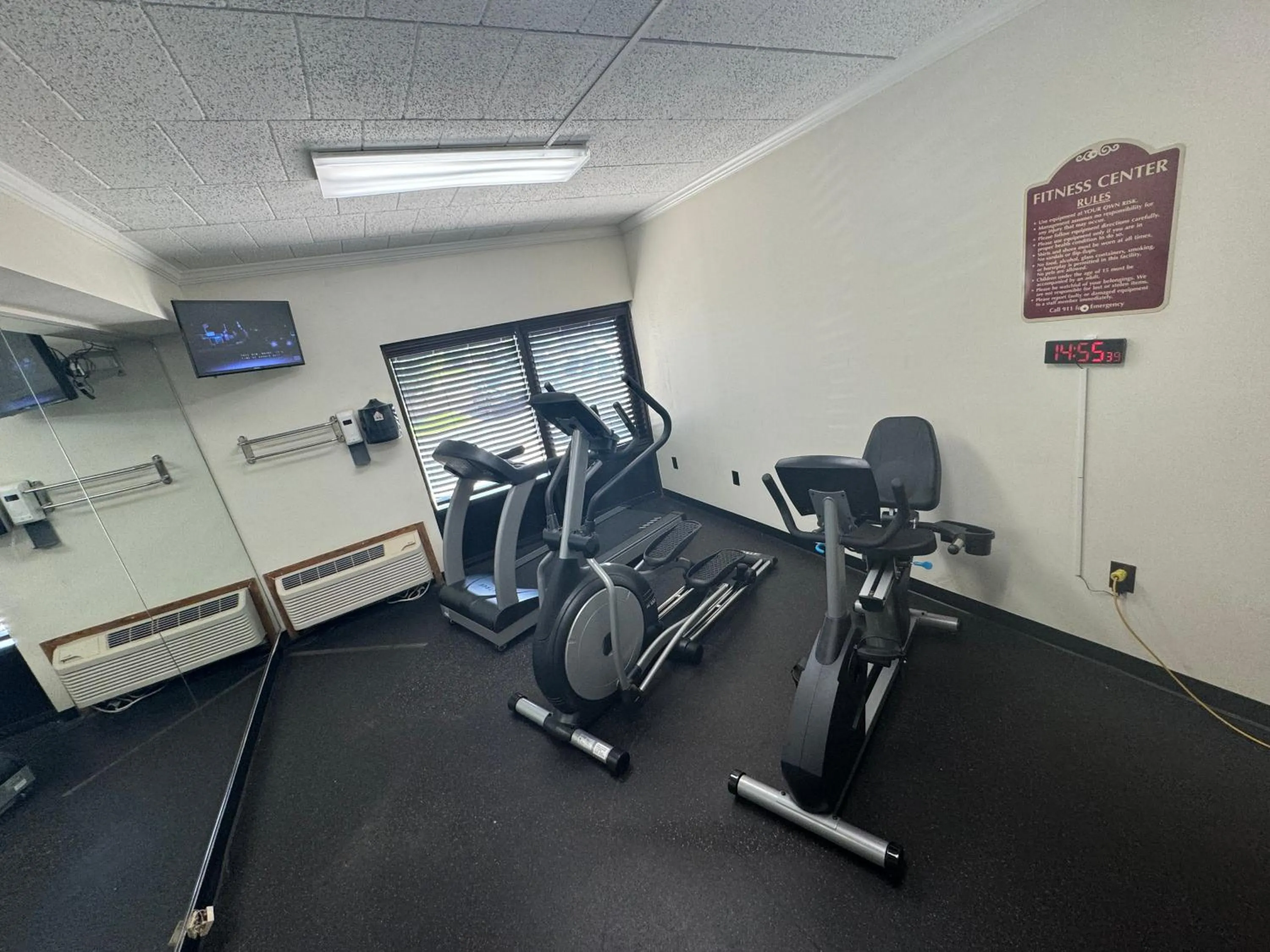 Fitness centre/facilities in Ramada by Wyndham Newark/Wilmington