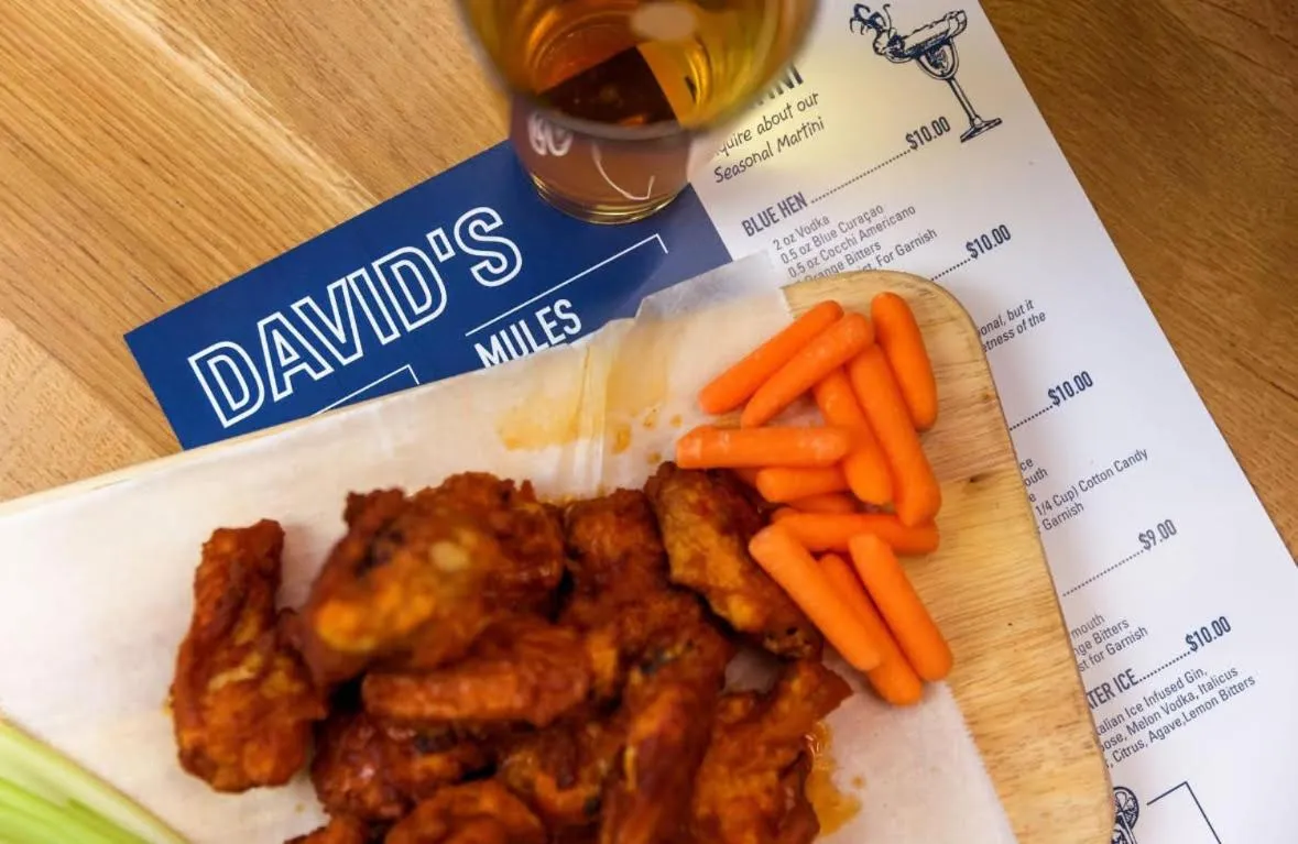 Restaurant/places to eat in Ramada by Wyndham Newark/Wilmington